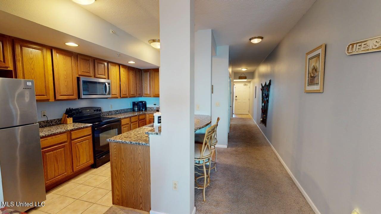 2228 Beach Drive Property Photo 15
