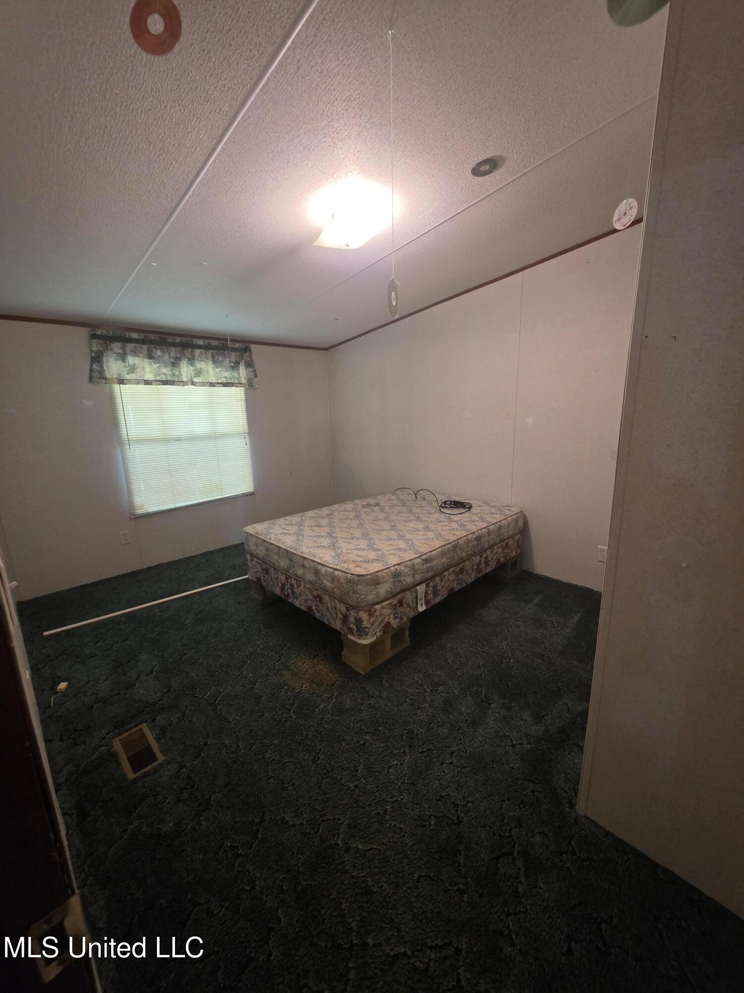2862 Wallace Dr Property Photo 4