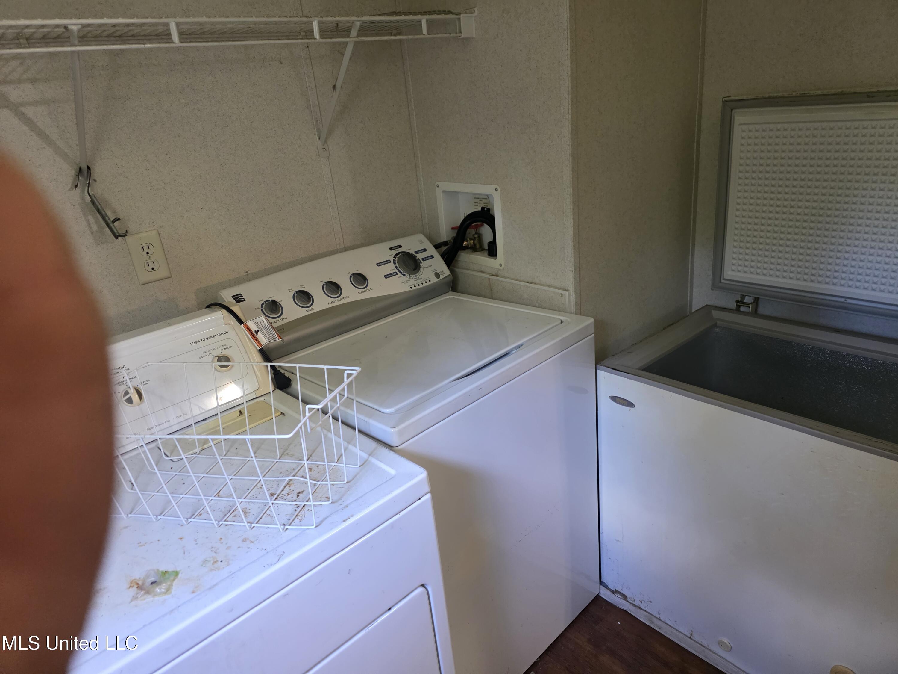 2862 Wallace Dr Property Photo 7