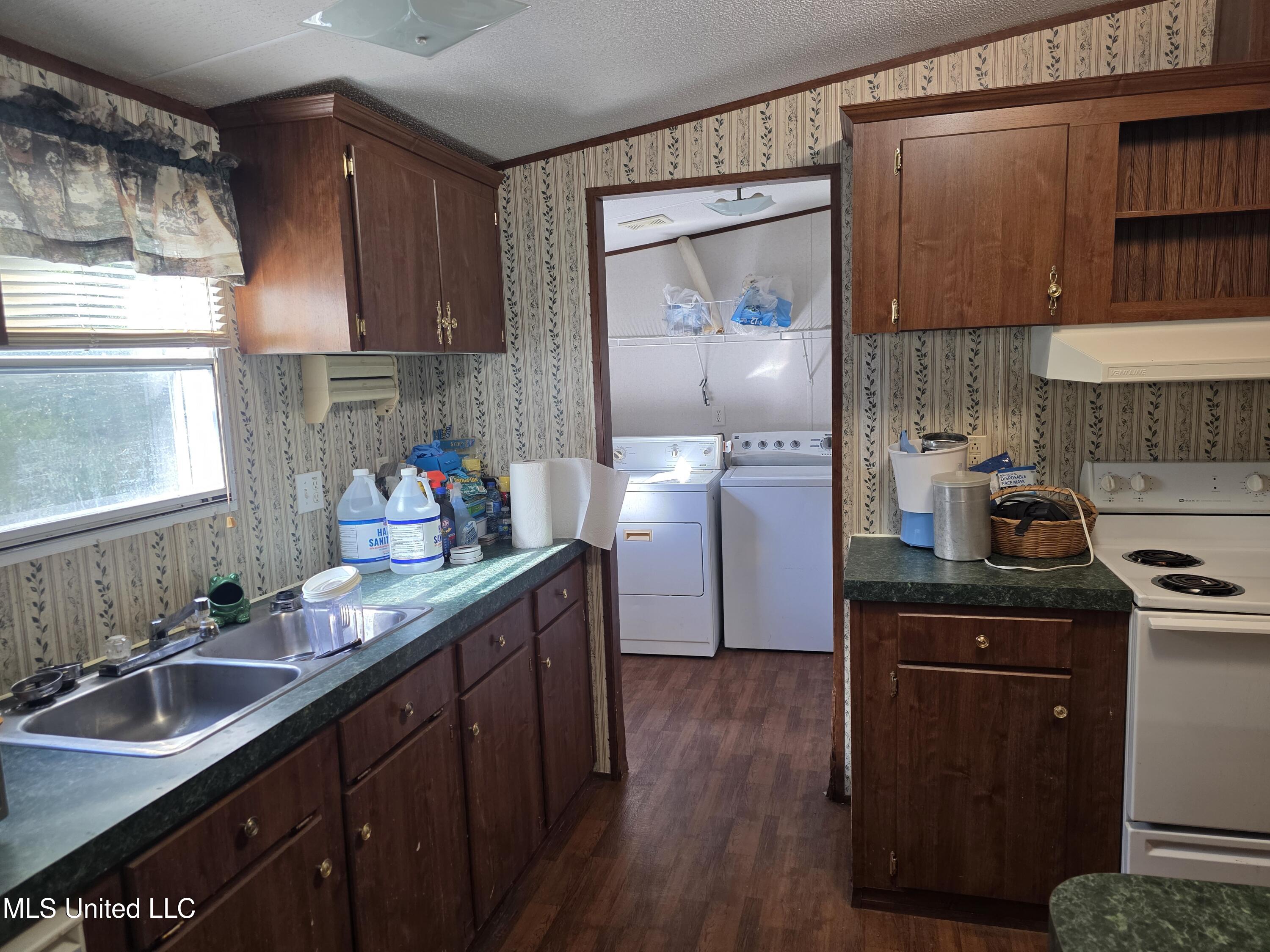 2862 Wallace Dr Property Photo 22