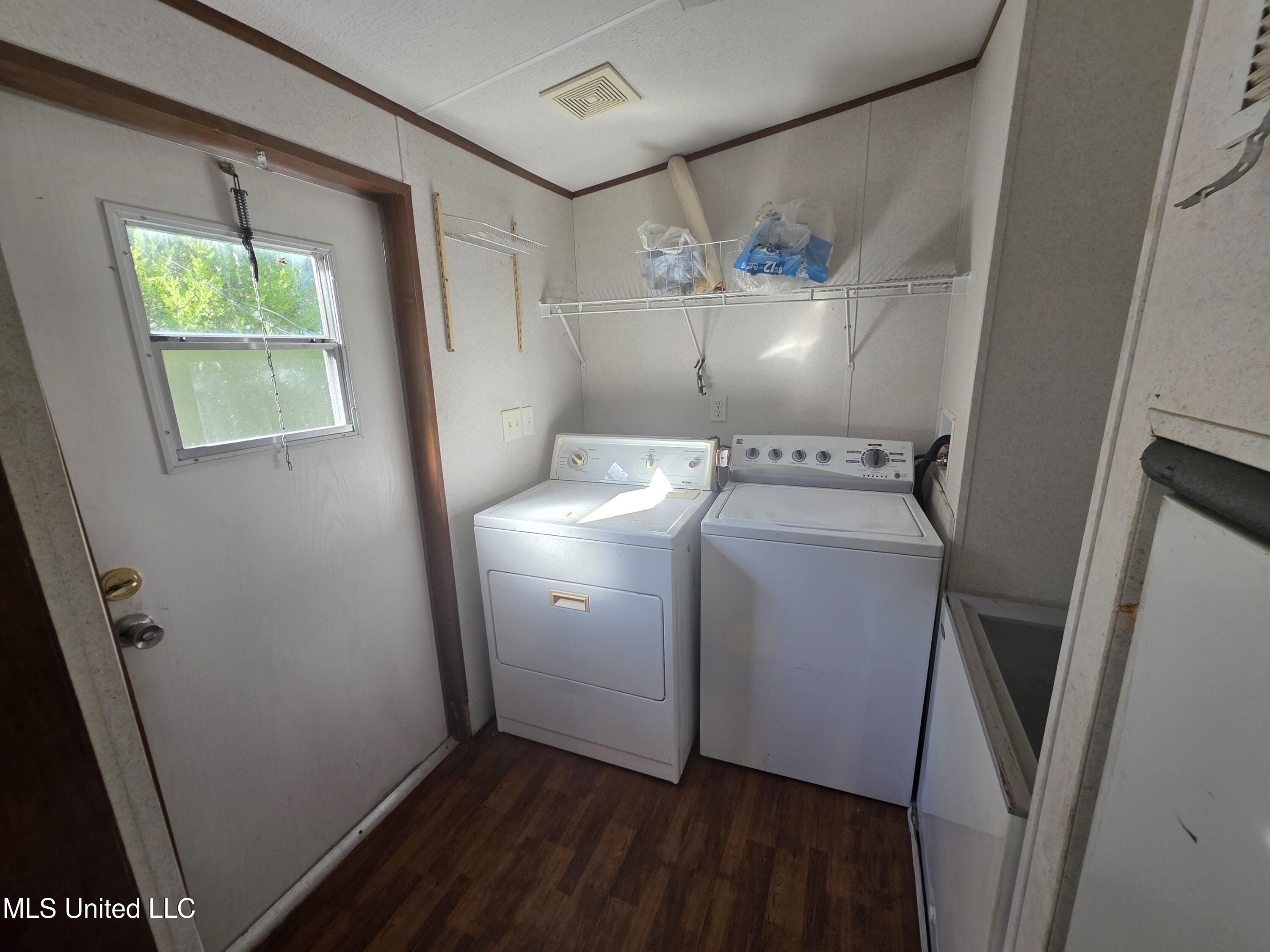 2862 Wallace Dr Property Photo 23