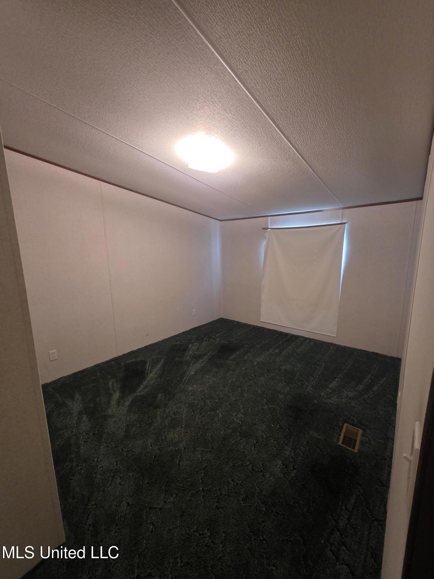 2862 Wallace Dr Property Photo 24