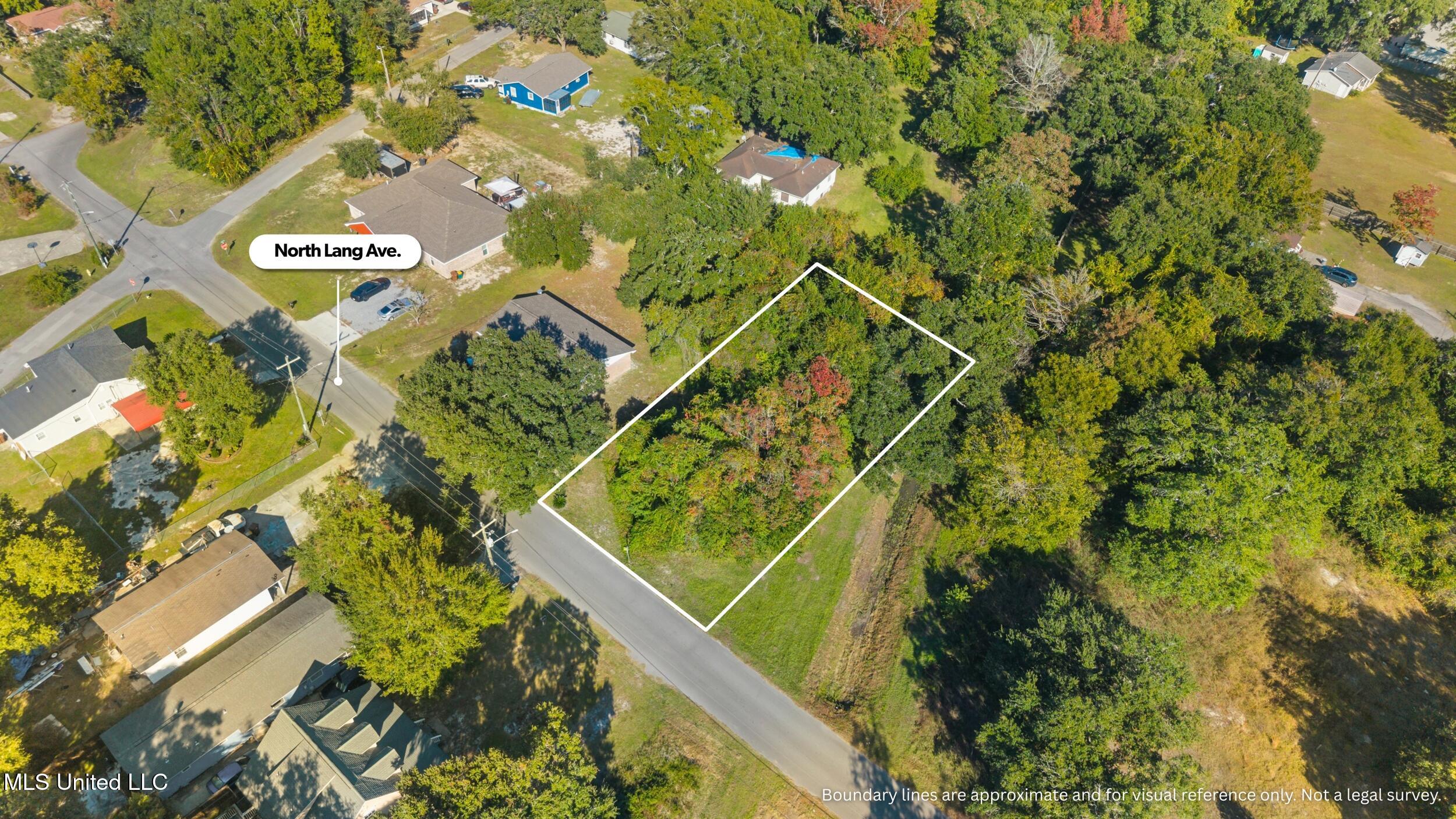 Lang Avenue Property Photo 3