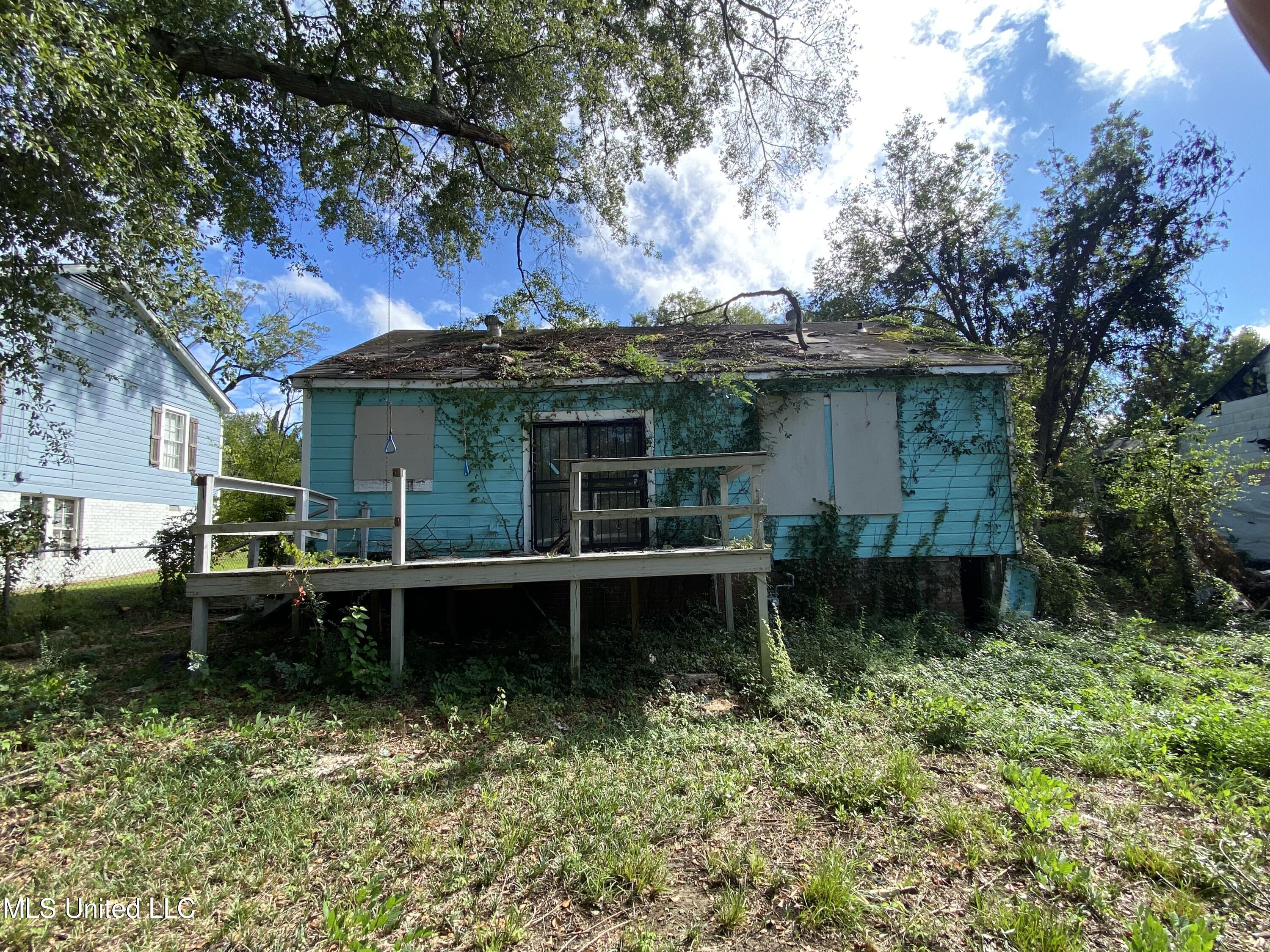 506 Taylor Street Property Photo 4