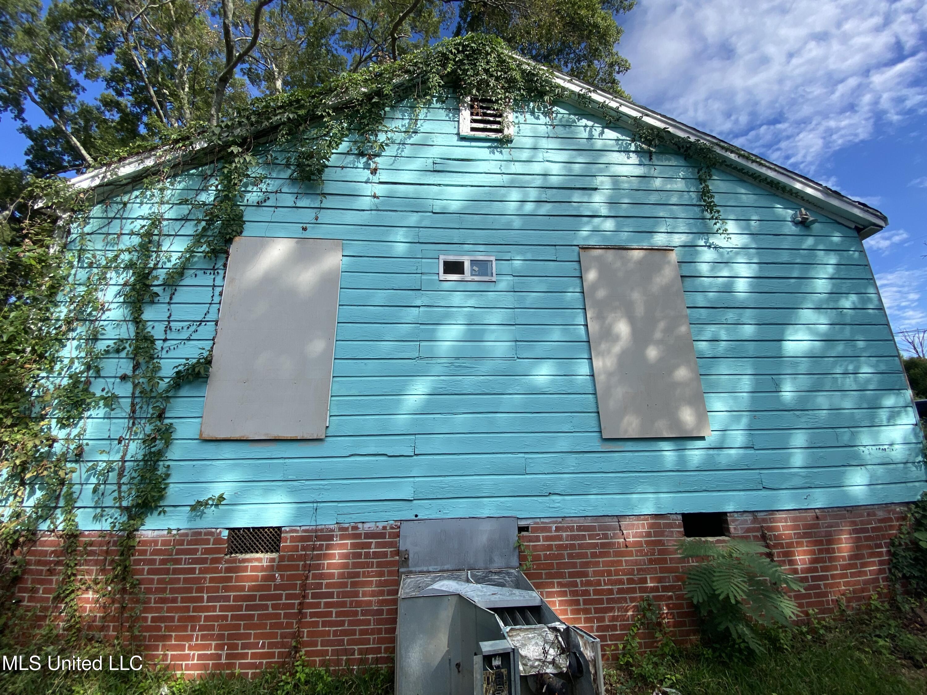 506 Taylor Street Property Photo 7