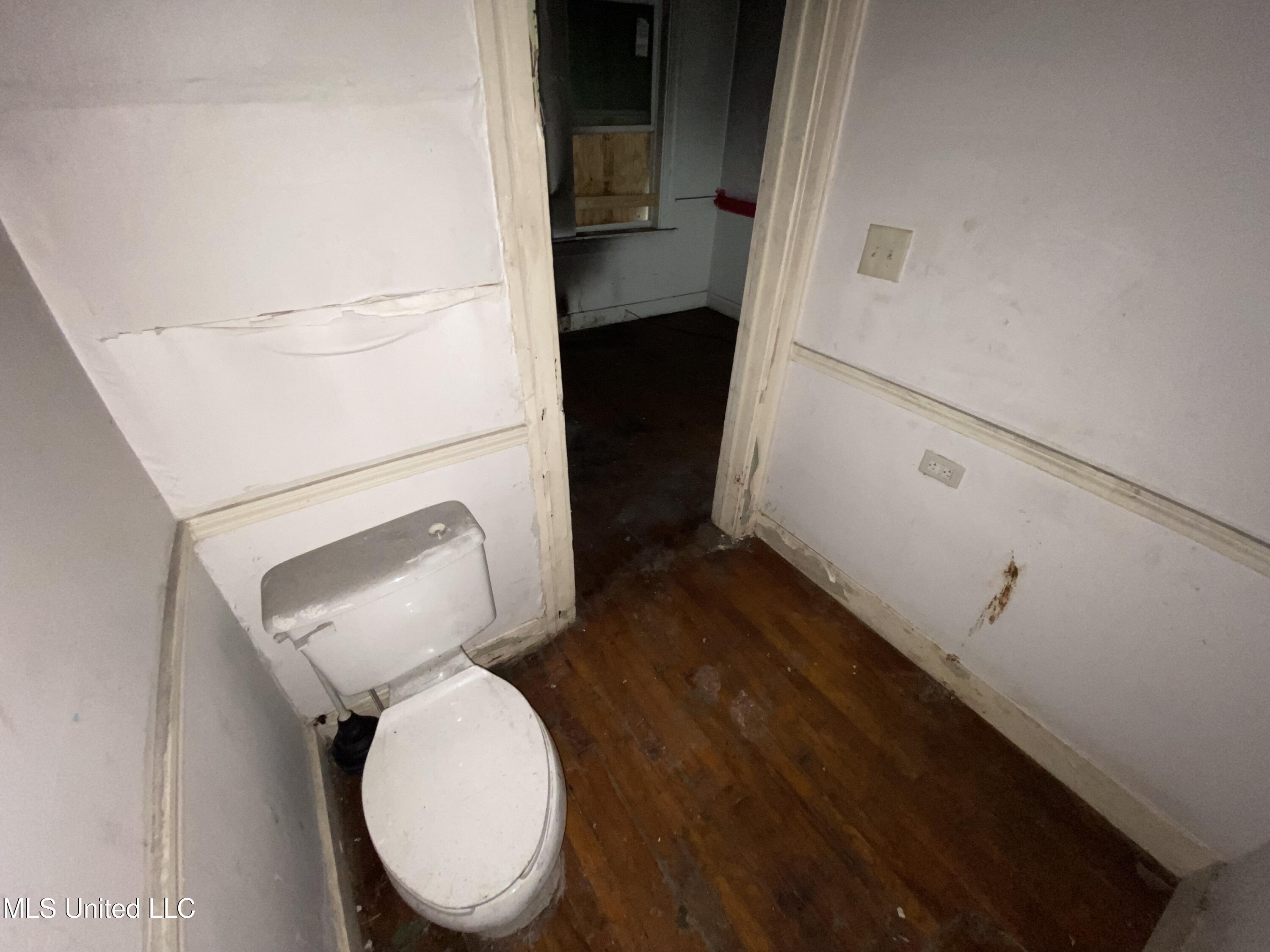 506 Taylor Street Property Photo 33