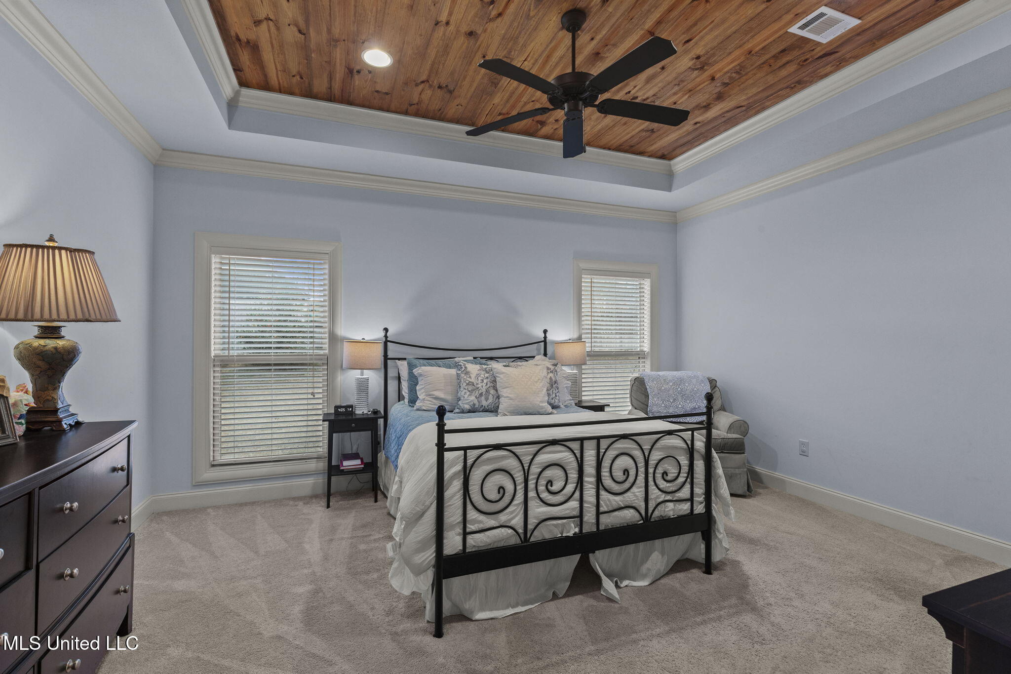 910 Abundance Crossing Property Photo 24