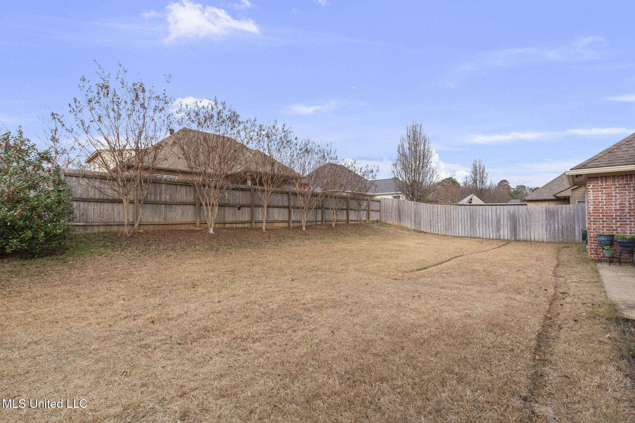 910 Abundance Crossing Property Photo 46