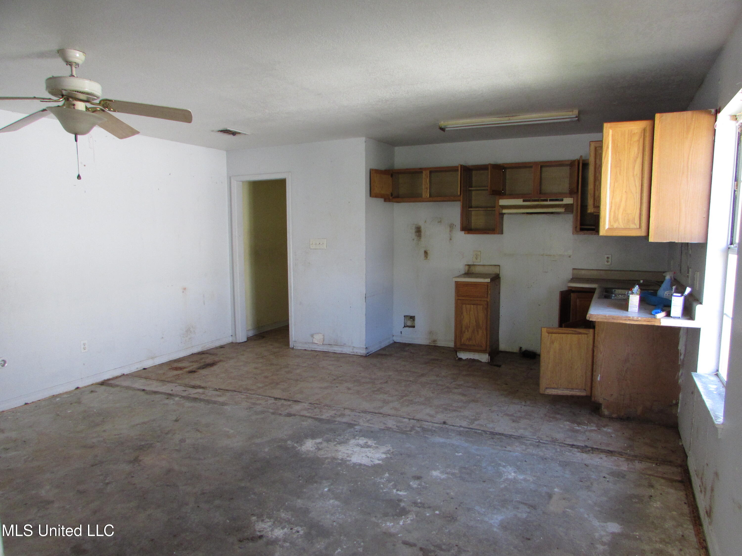 2015 32nd Avenue Property Photo 2