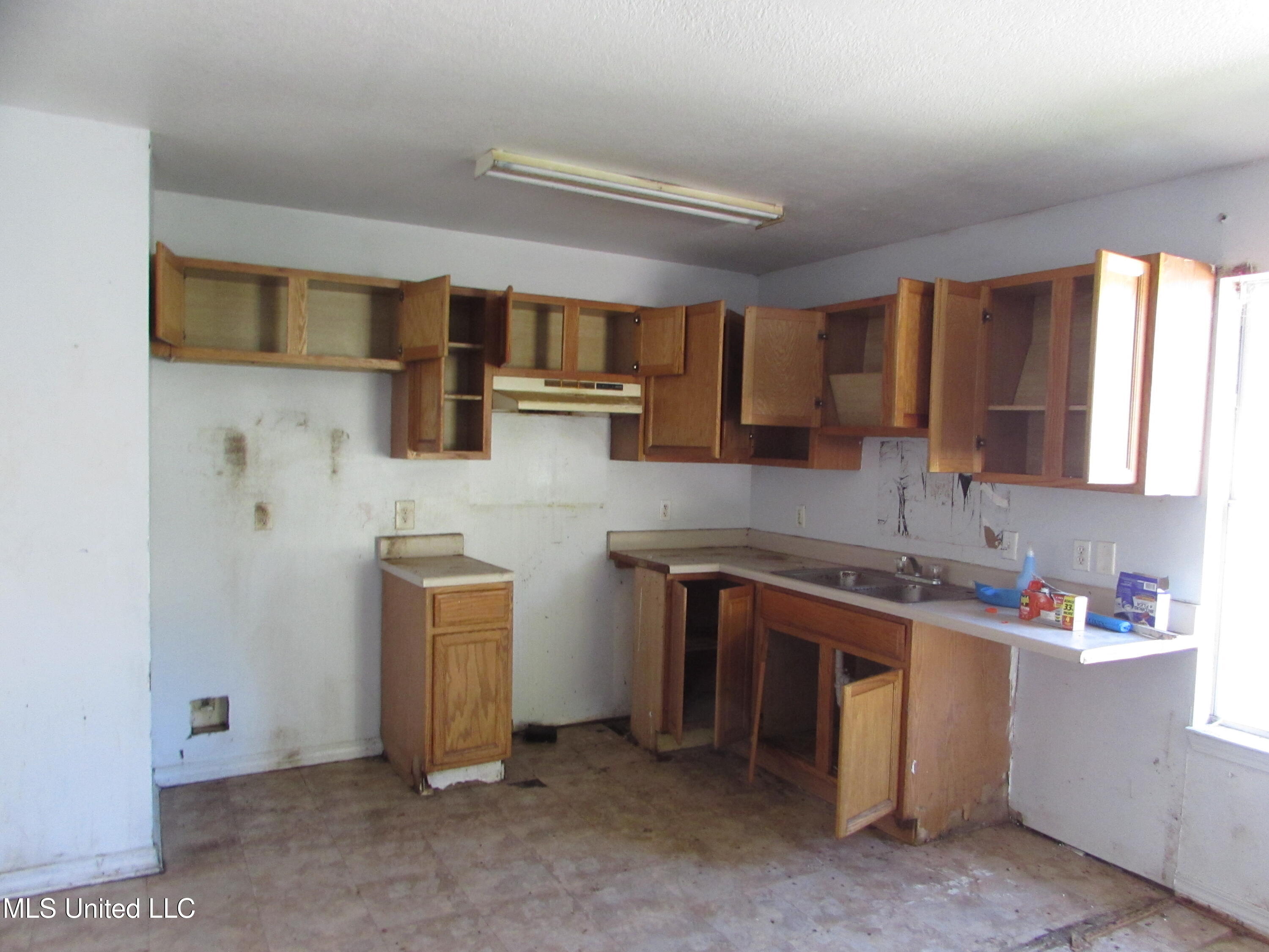 2015 32nd Avenue Property Photo 3
