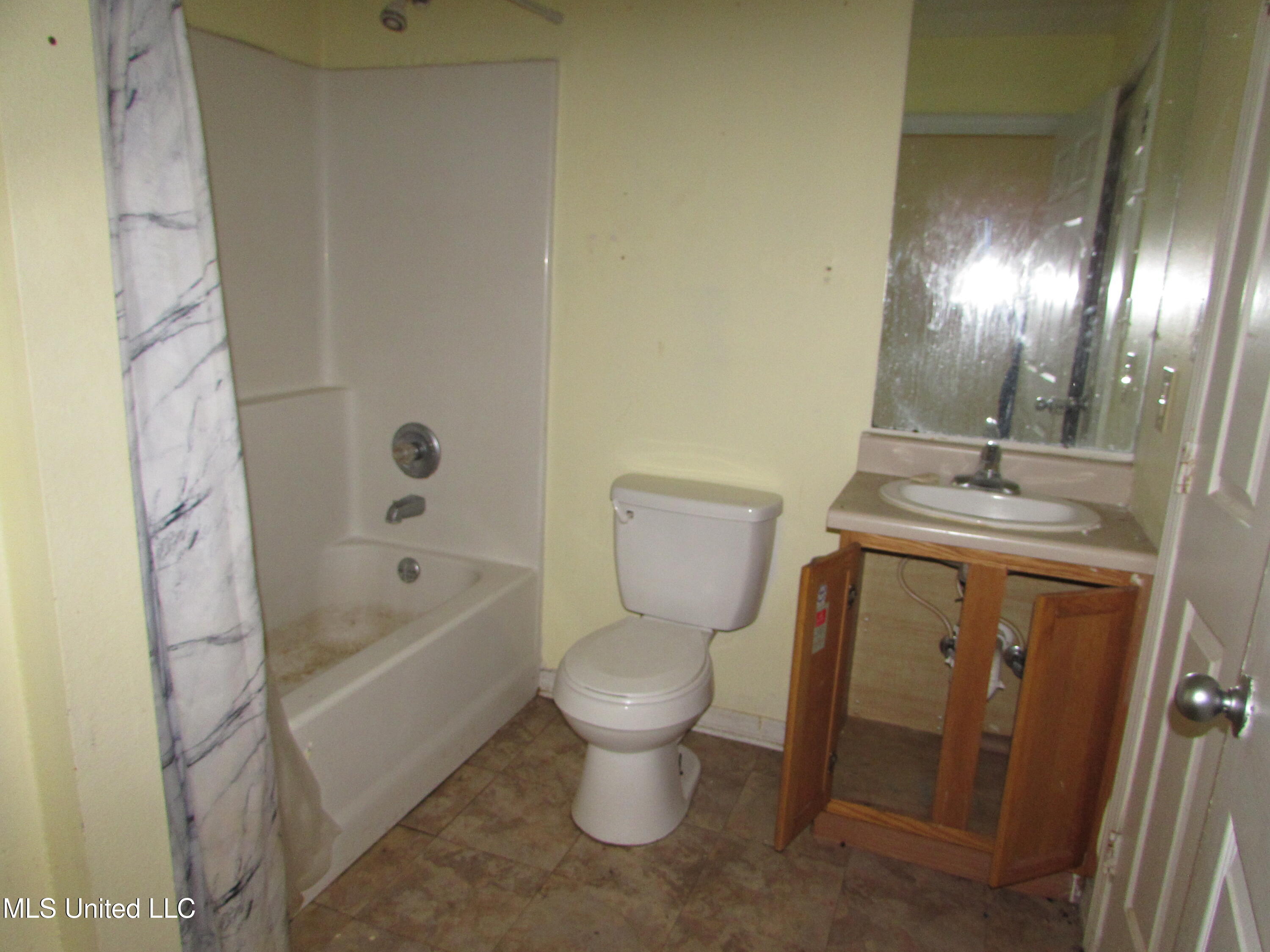 2015 32nd Avenue Property Photo 5