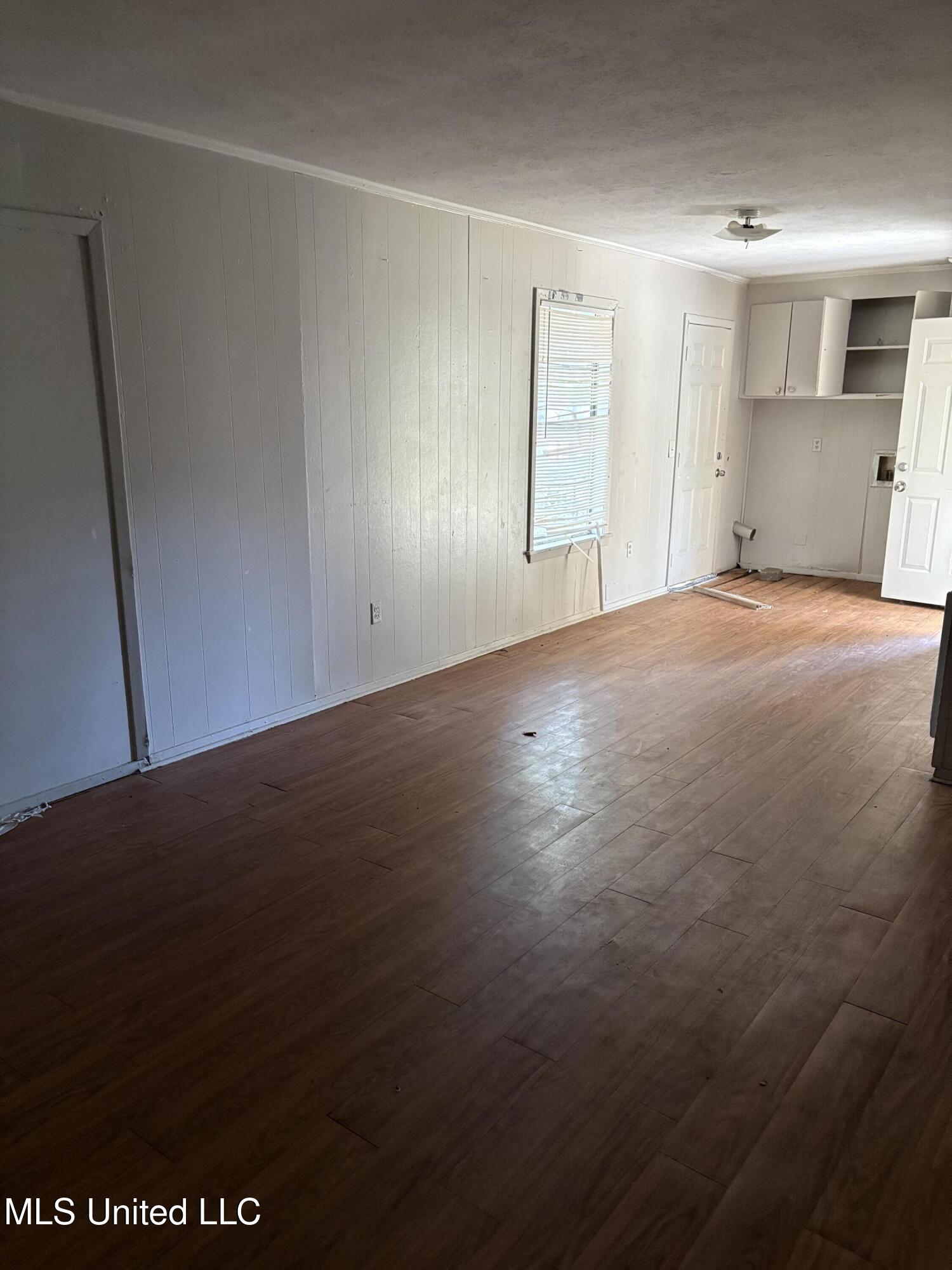 332 N Flag Chapel Road Property Photo 6