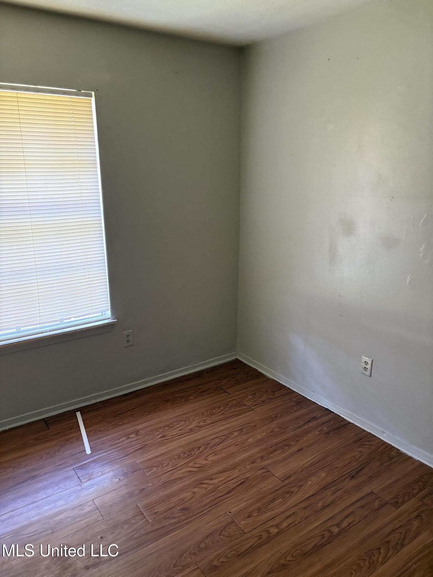 332 N Flag Chapel Road Property Photo 7