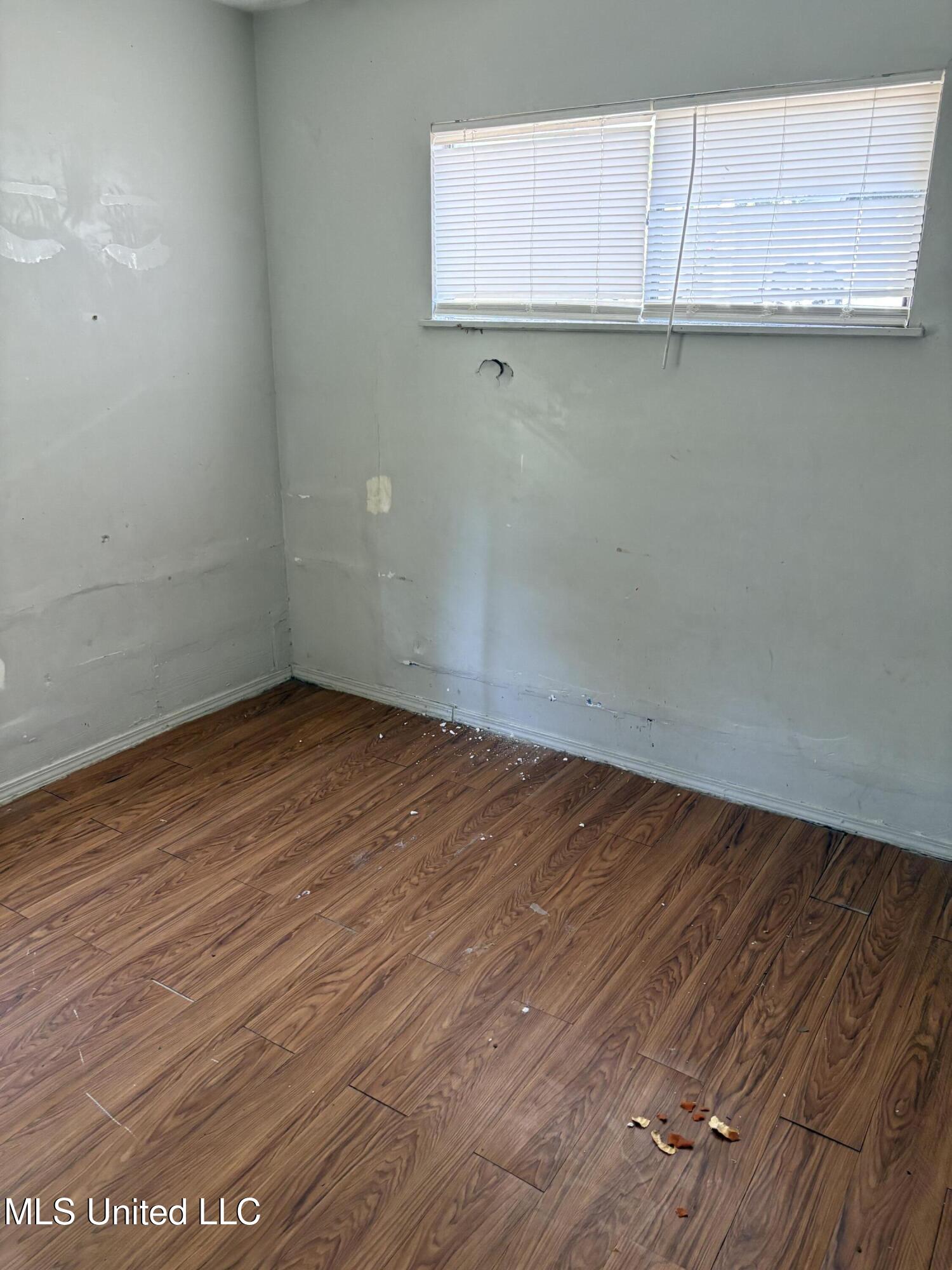 332 N Flag Chapel Road Property Photo 10