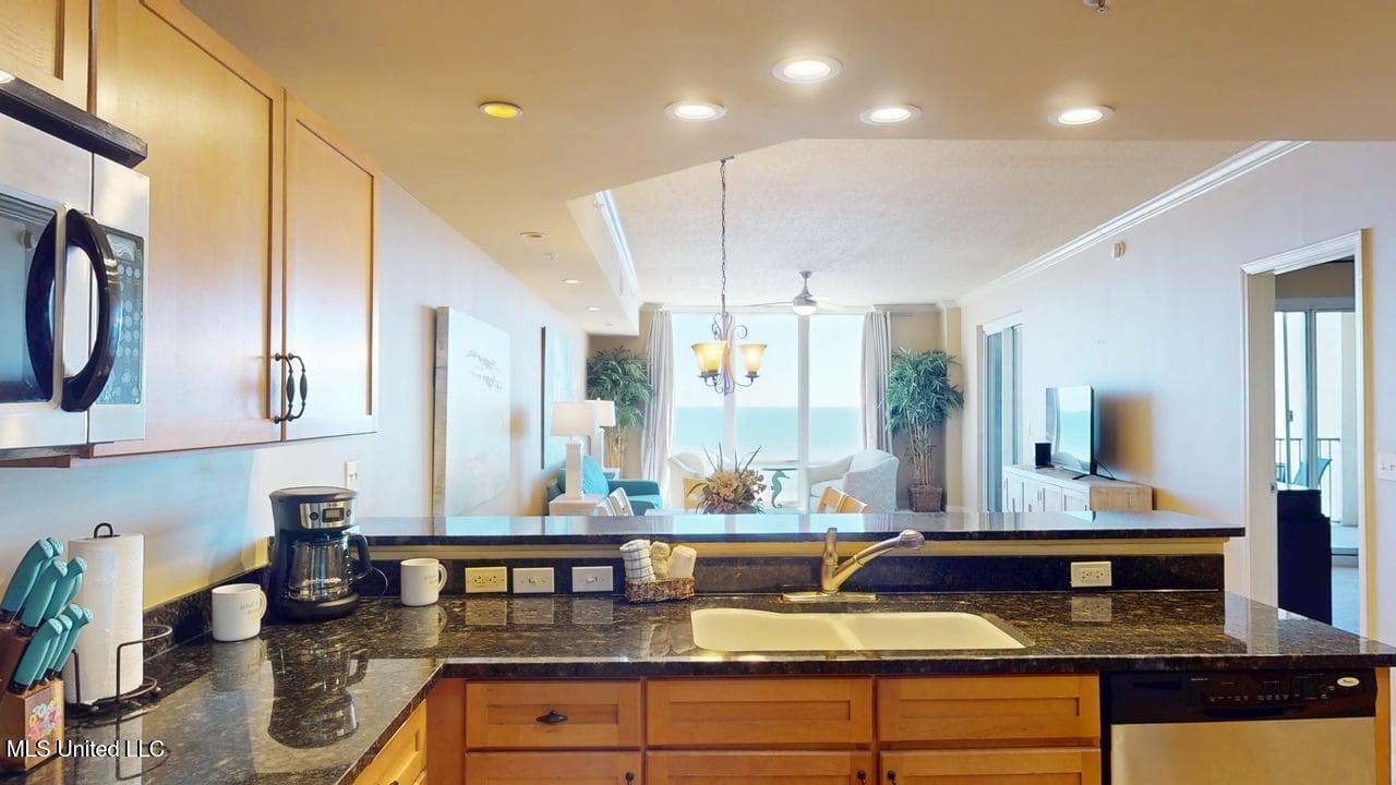 1200 Beach Drive Property Photo 8