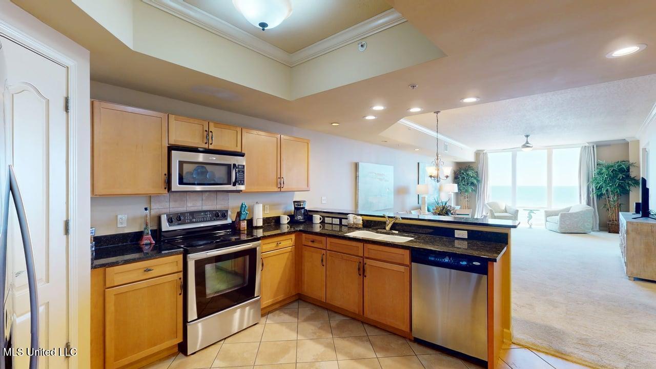 1200 Beach Drive Property Photo 9
