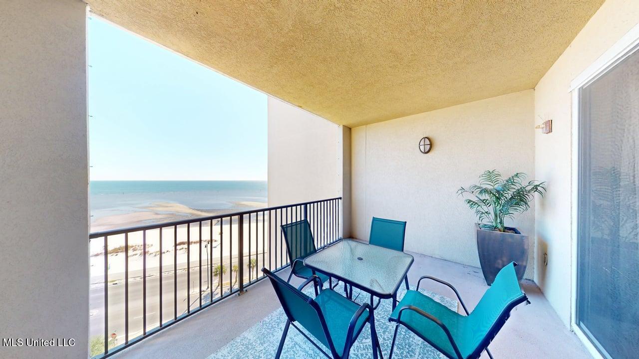 1200 Beach Drive Property Photo 18