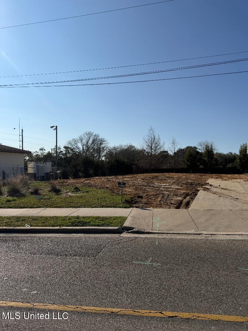 205 N Iberville Drive Property Photo 1