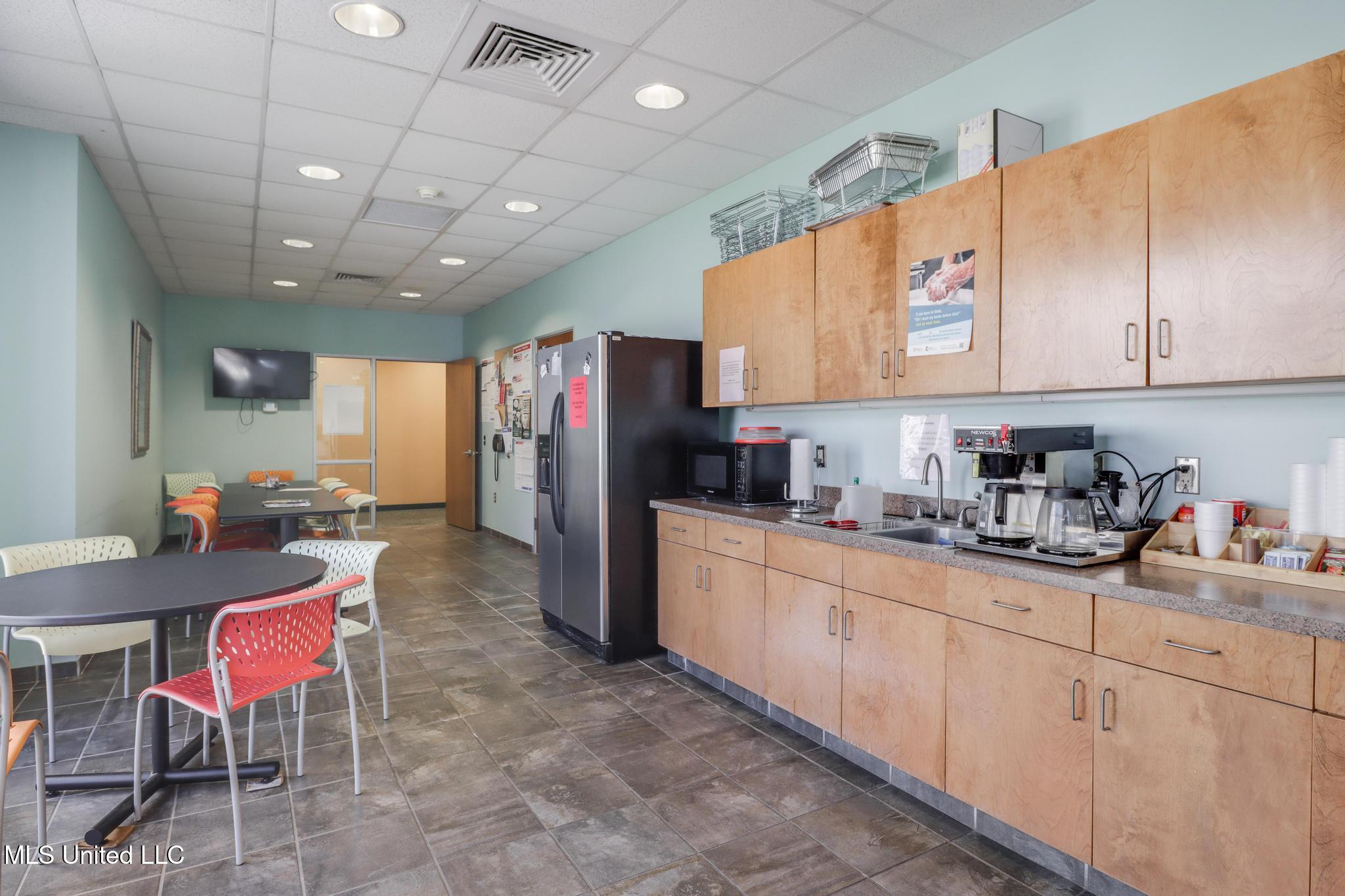 10281 Corporate Drive Property Photo 19