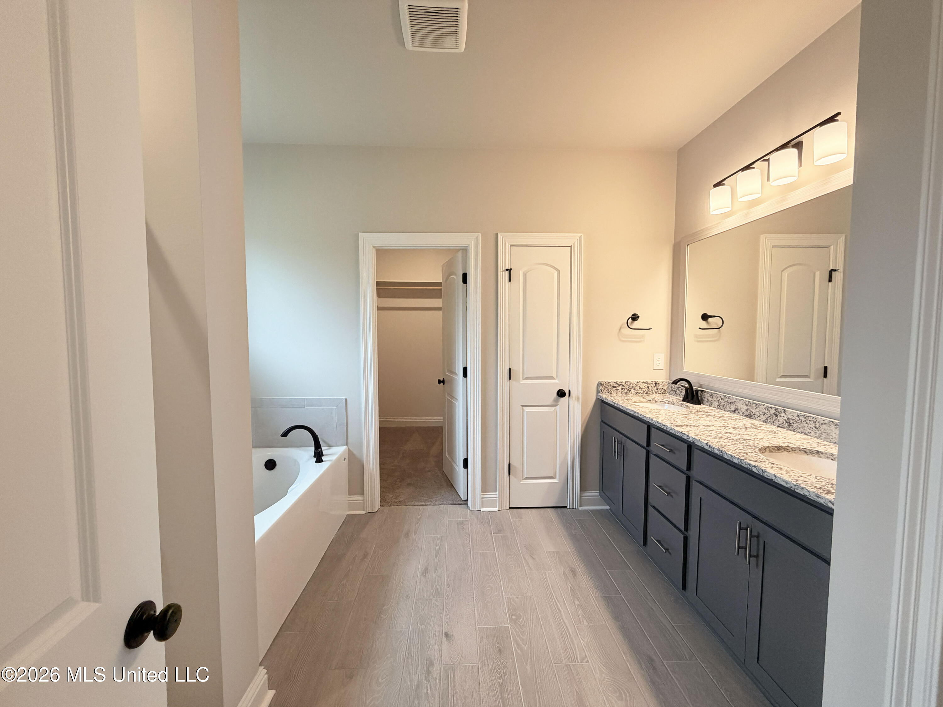 14243 Swan Ridge Circle Property Photo 18