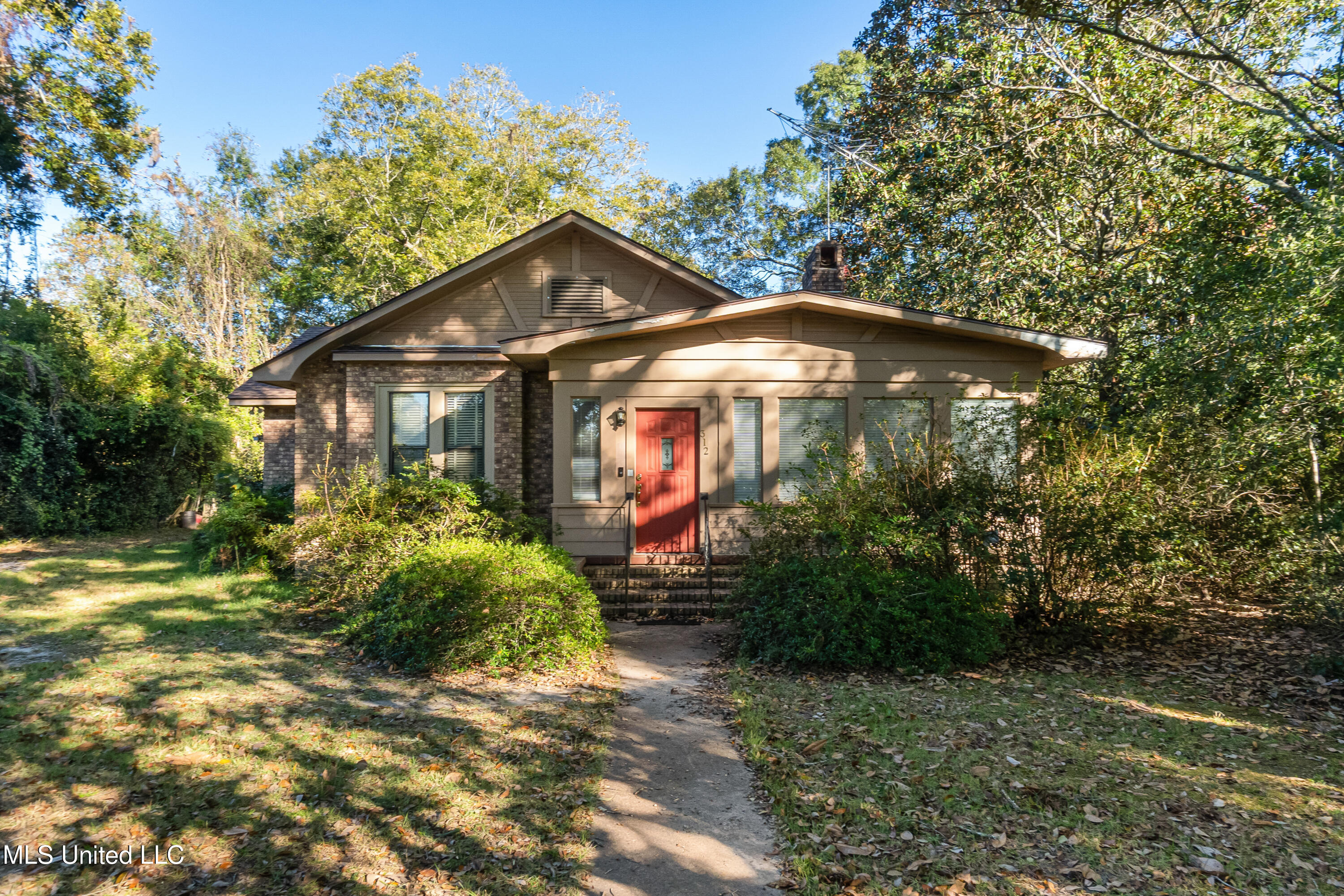 312 North Jackson Street Property Photo 1