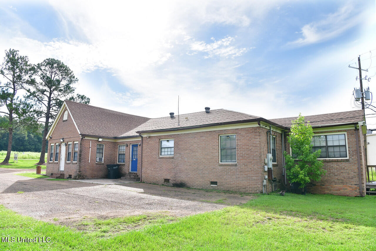391 Brookhaven Street Property Photo 6