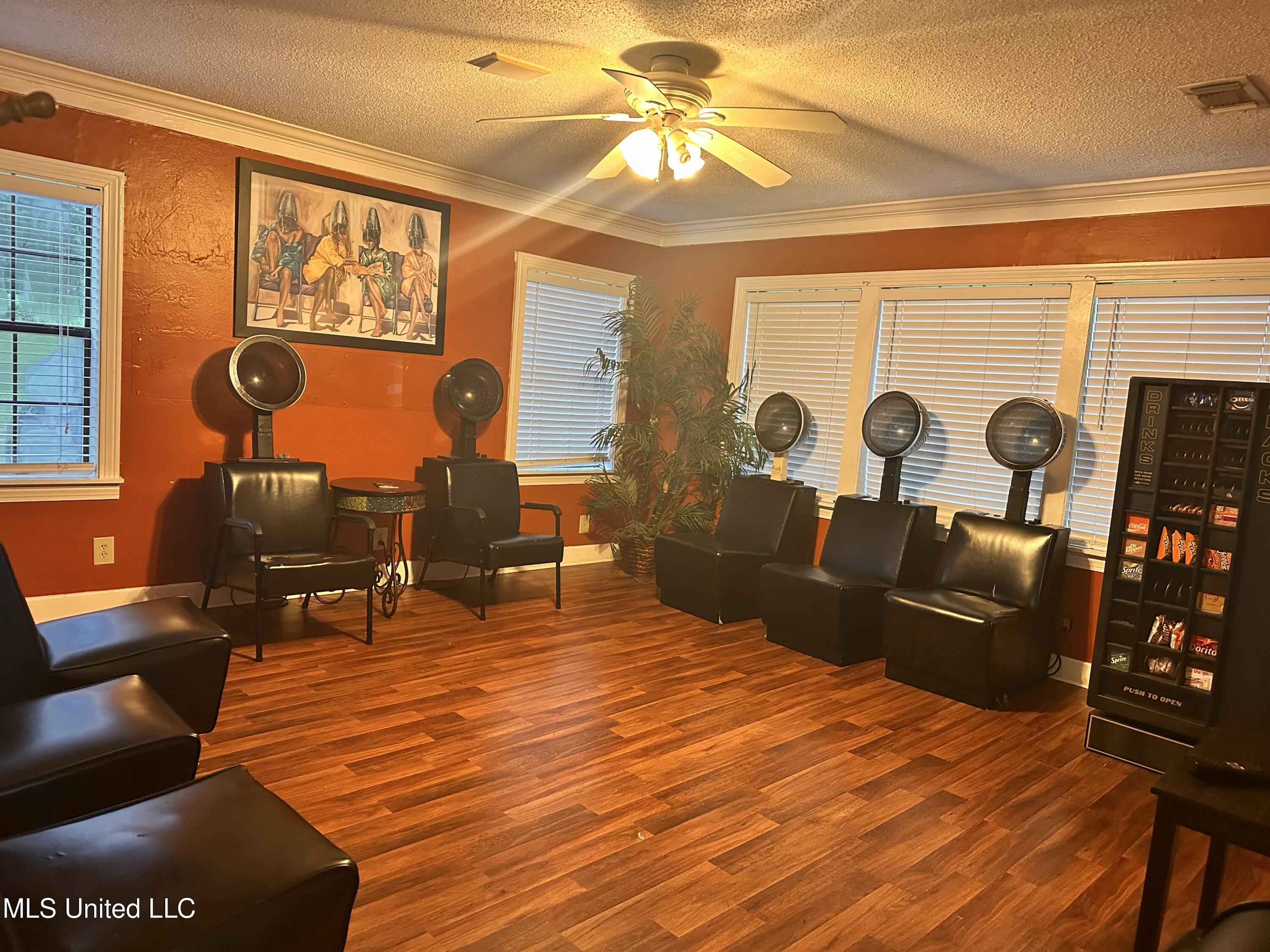 391 Brookhaven Street Property Photo 11