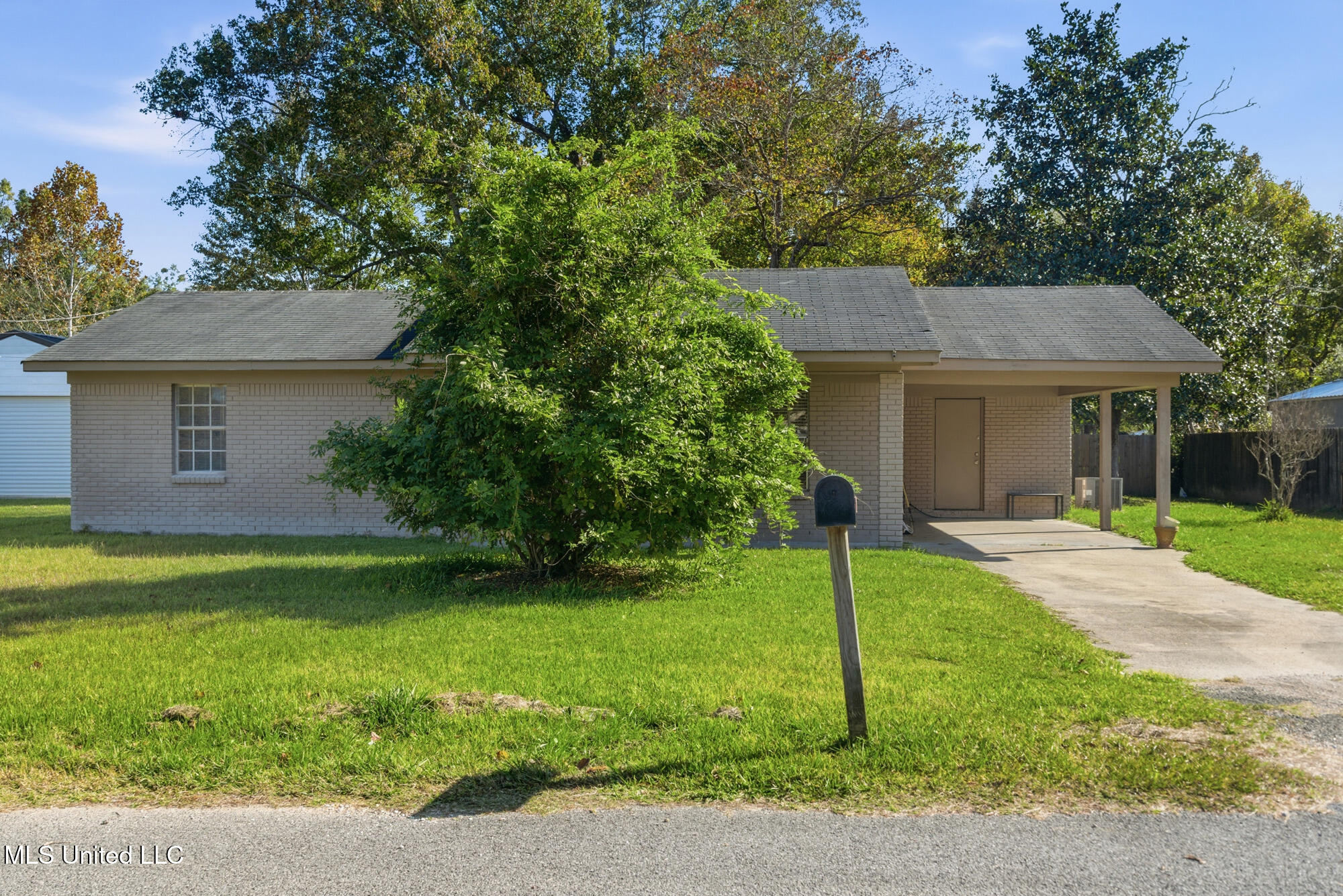 8304 Austeria Street Property Photo 2