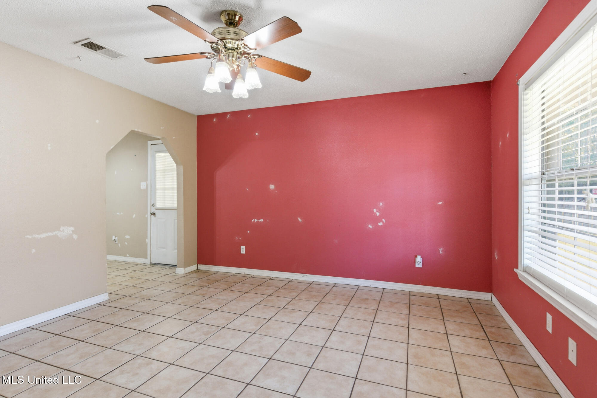 8304 Austeria Street Property Photo 4