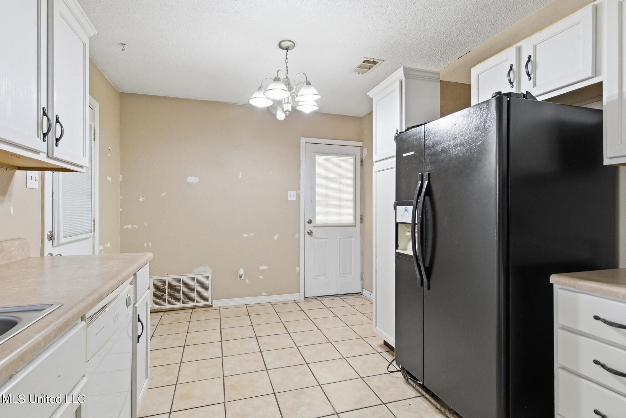 8304 Austeria Street Property Photo 10