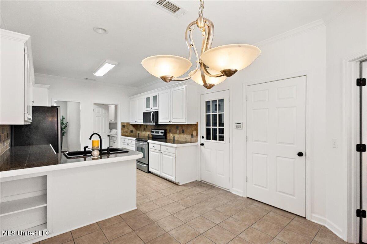 1006 Riverchase North Drive Property Photo 15