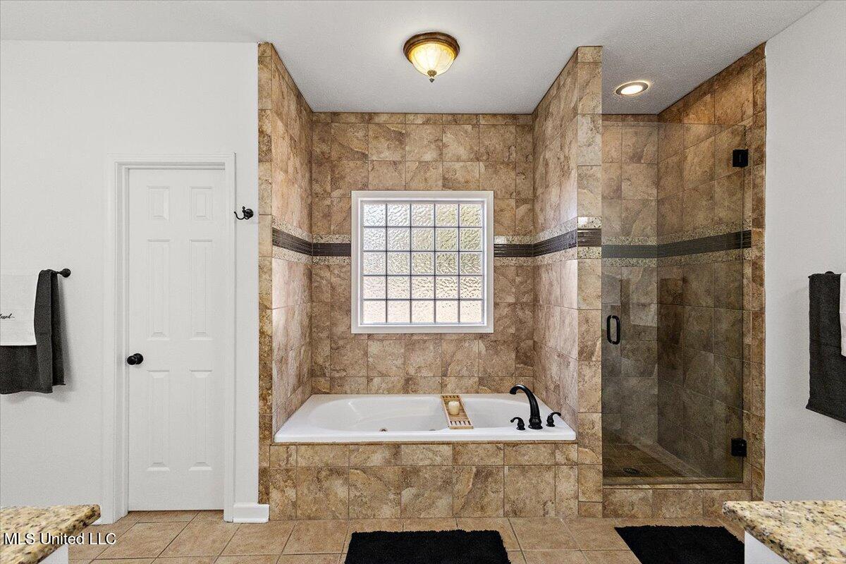 1006 Riverchase North Drive Property Photo 22