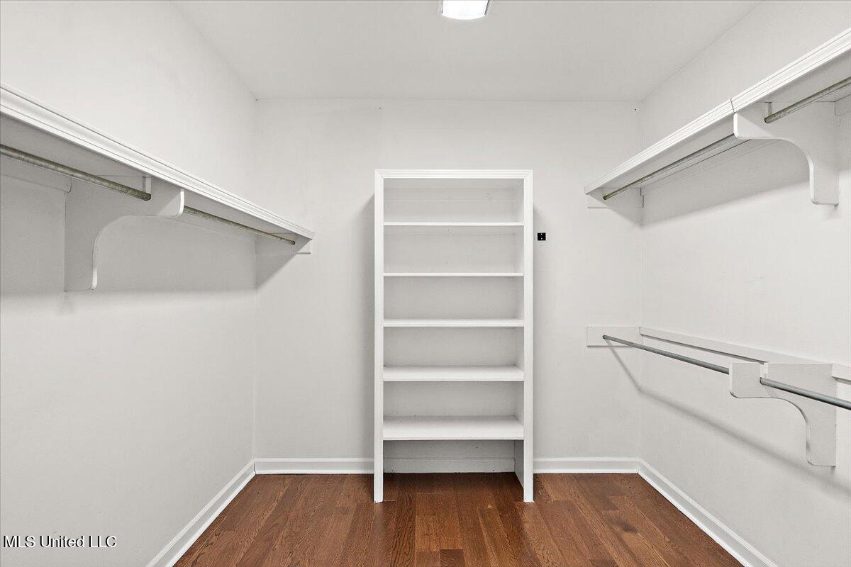 1006 Riverchase North Drive Property Photo 25