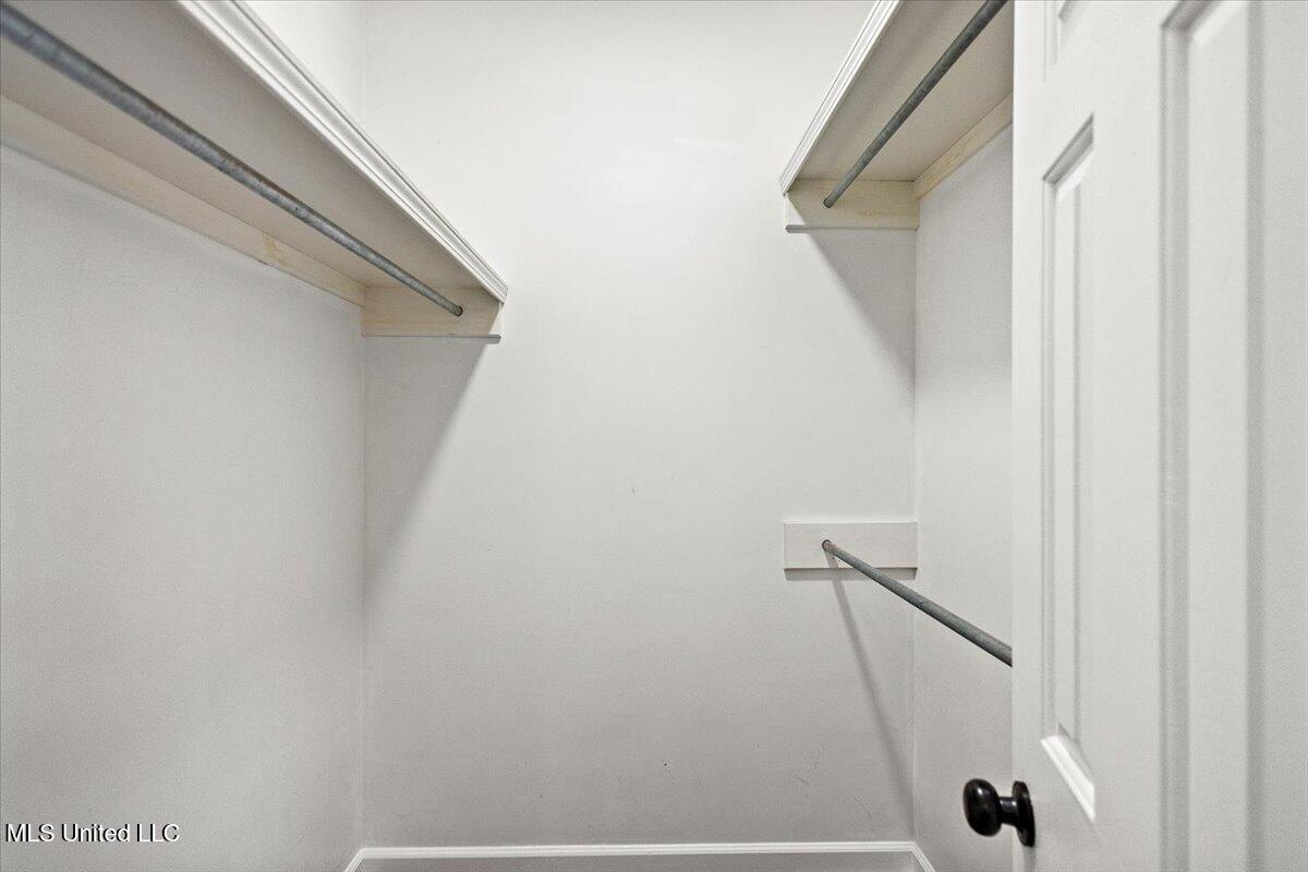 1006 Riverchase North Drive Property Photo 30