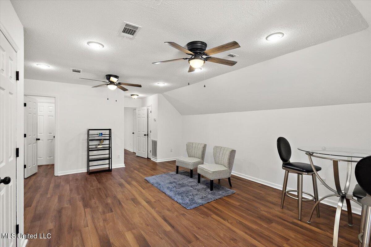 1006 Riverchase North Drive Property Photo 35