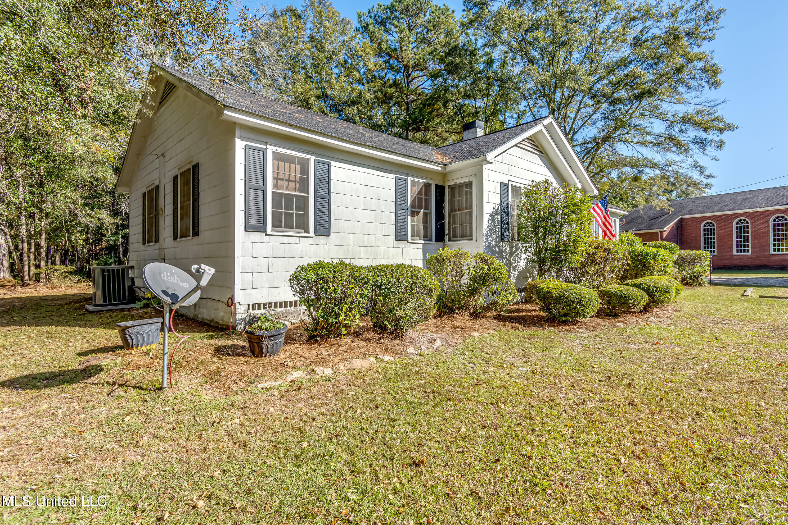 602 Simpson Hwy 149 Property Photo 52