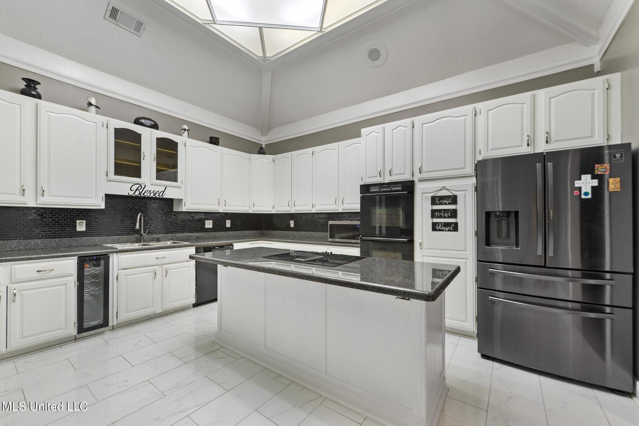 74617 N Diamondhead Drive Property Photo 10