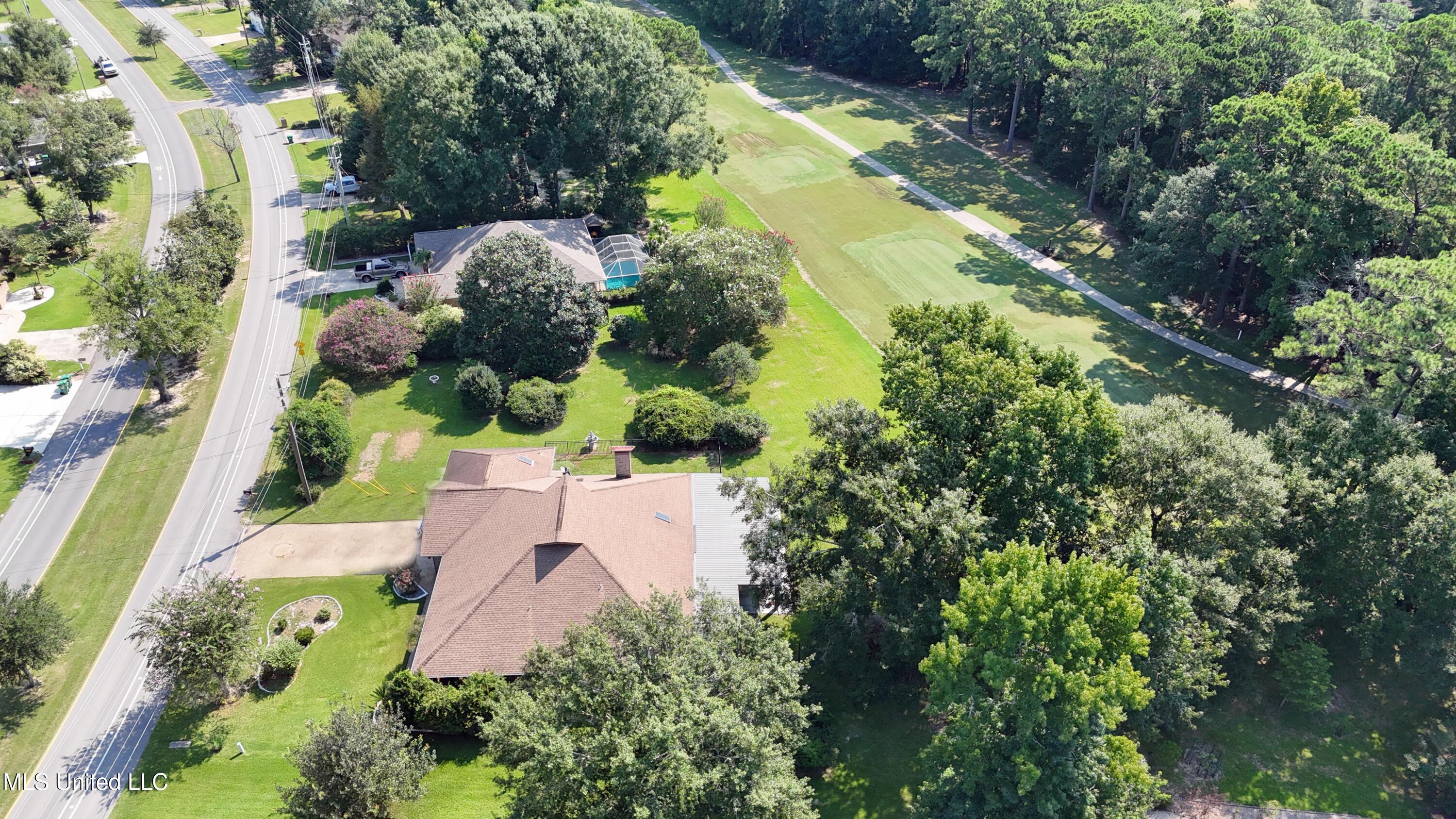 74617 N Diamondhead Drive Property Photo 32