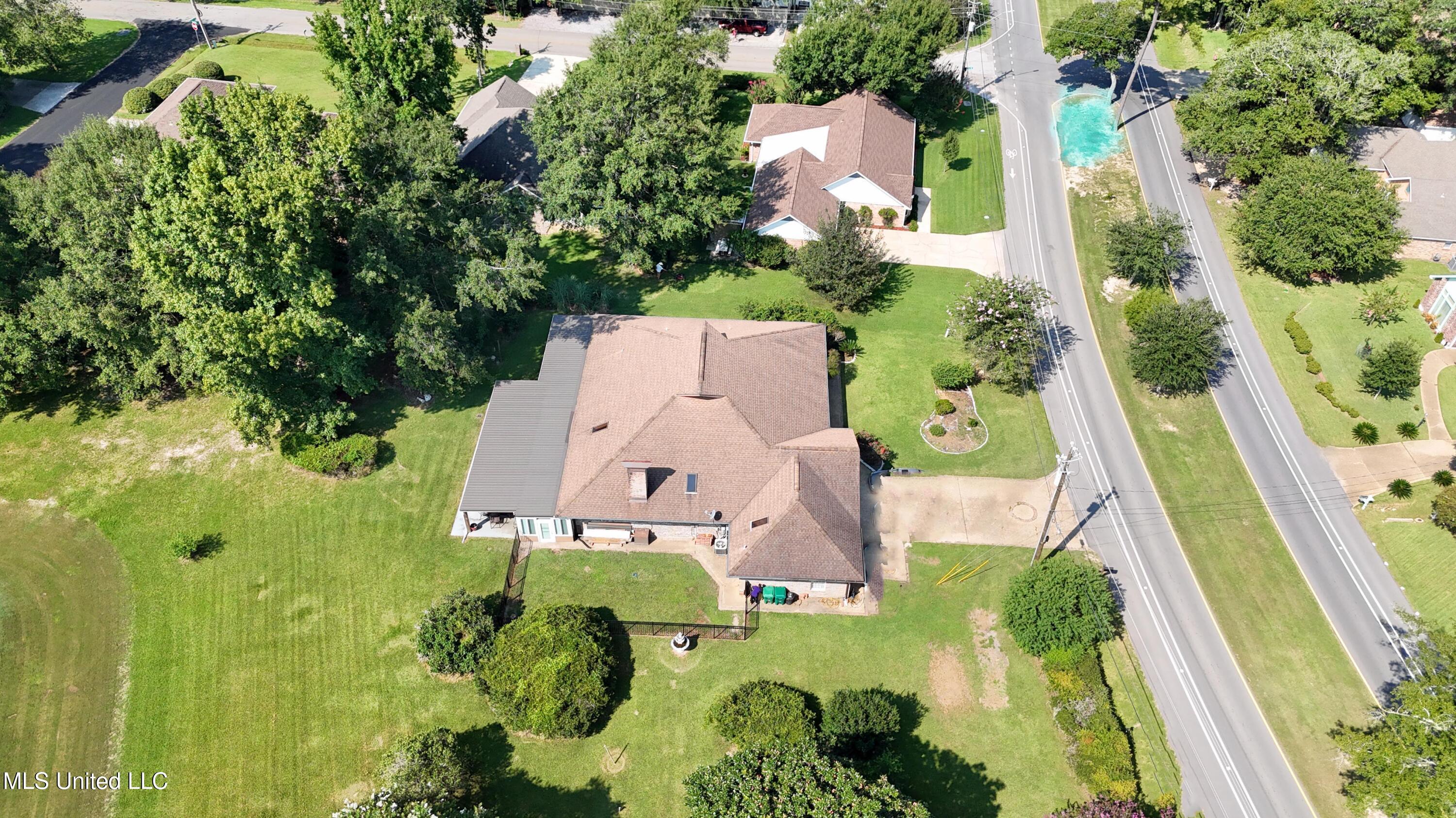 74617 N Diamondhead Drive Property Photo 34