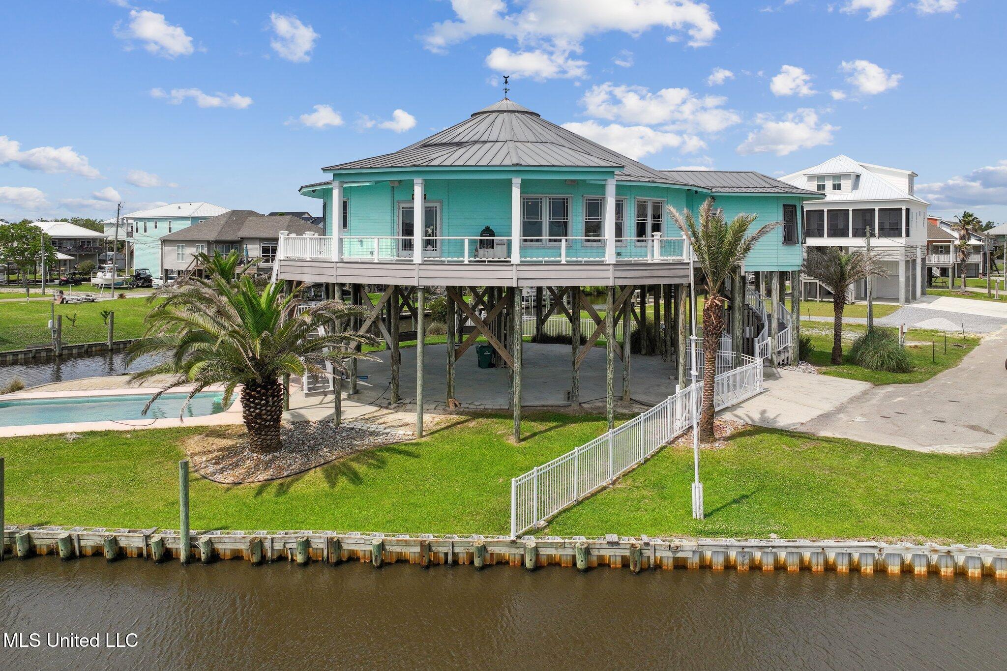 141 Janelle Drive Property Photo 2