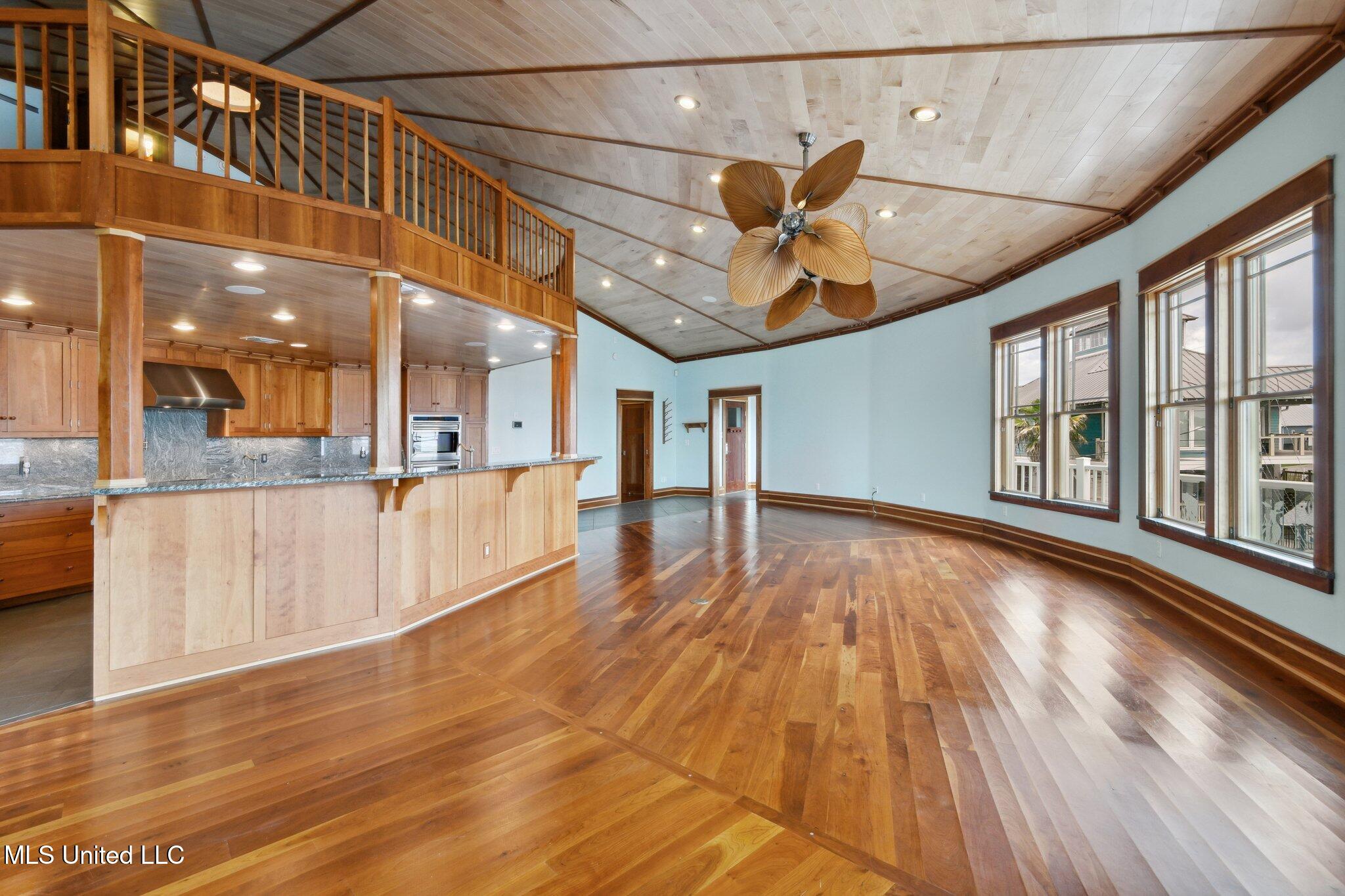 141 Janelle Drive Property Photo 8