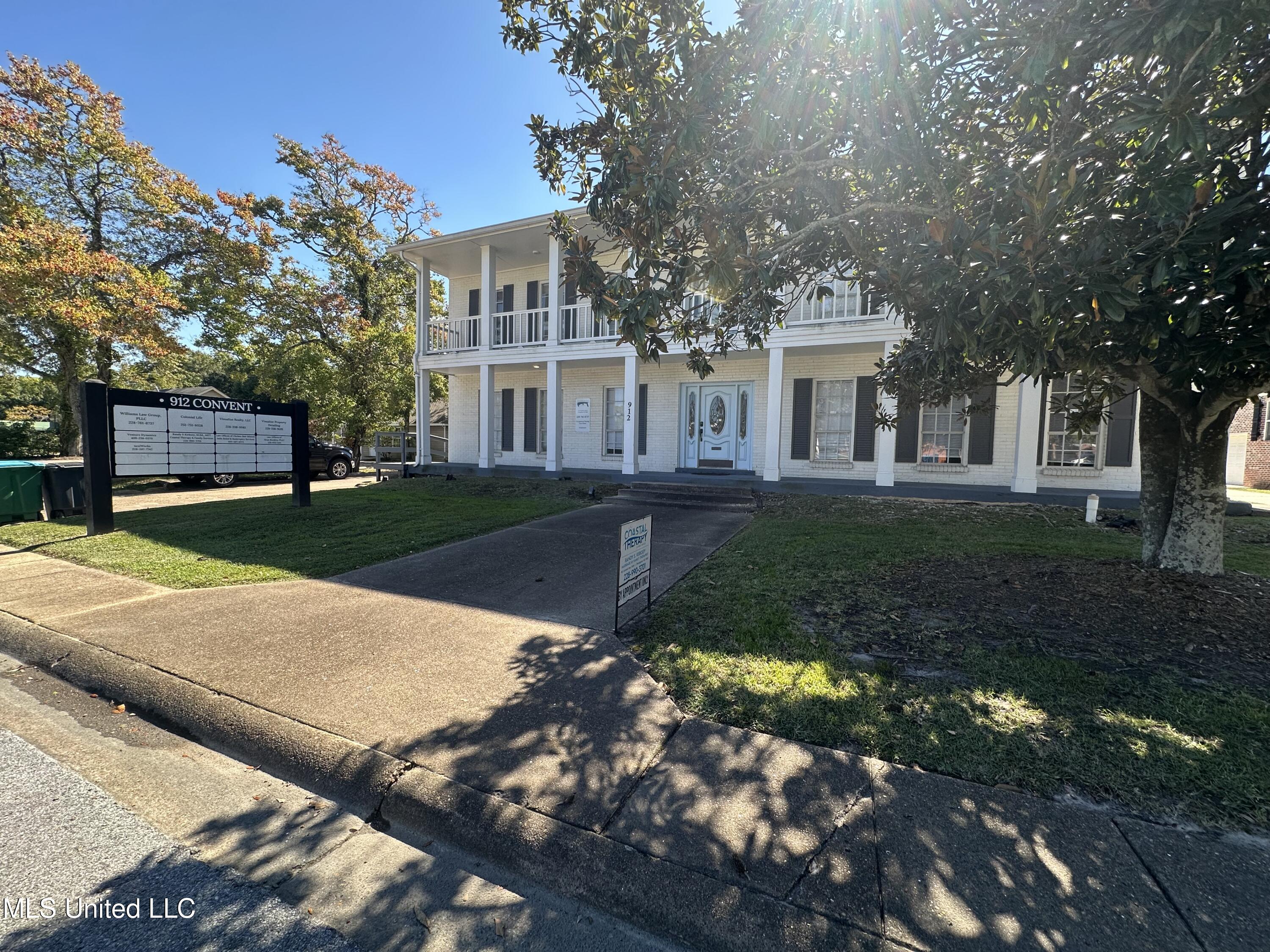 912 Convent Avenue Property Photo 3