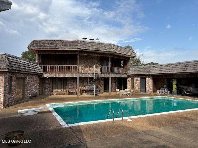 113 Brantley Drive Property Photo 1