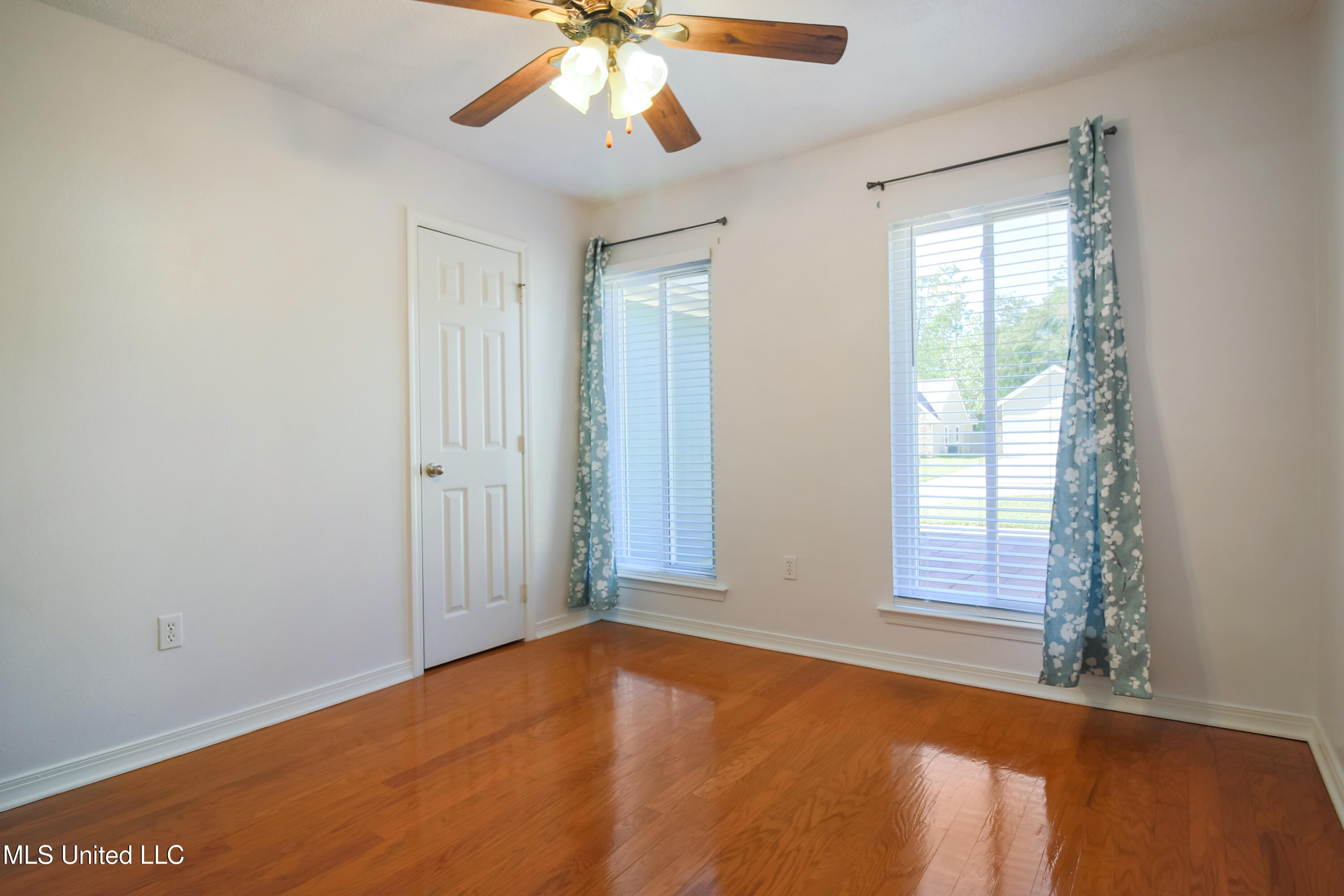 11159 River Bend Drive Property Photo 7