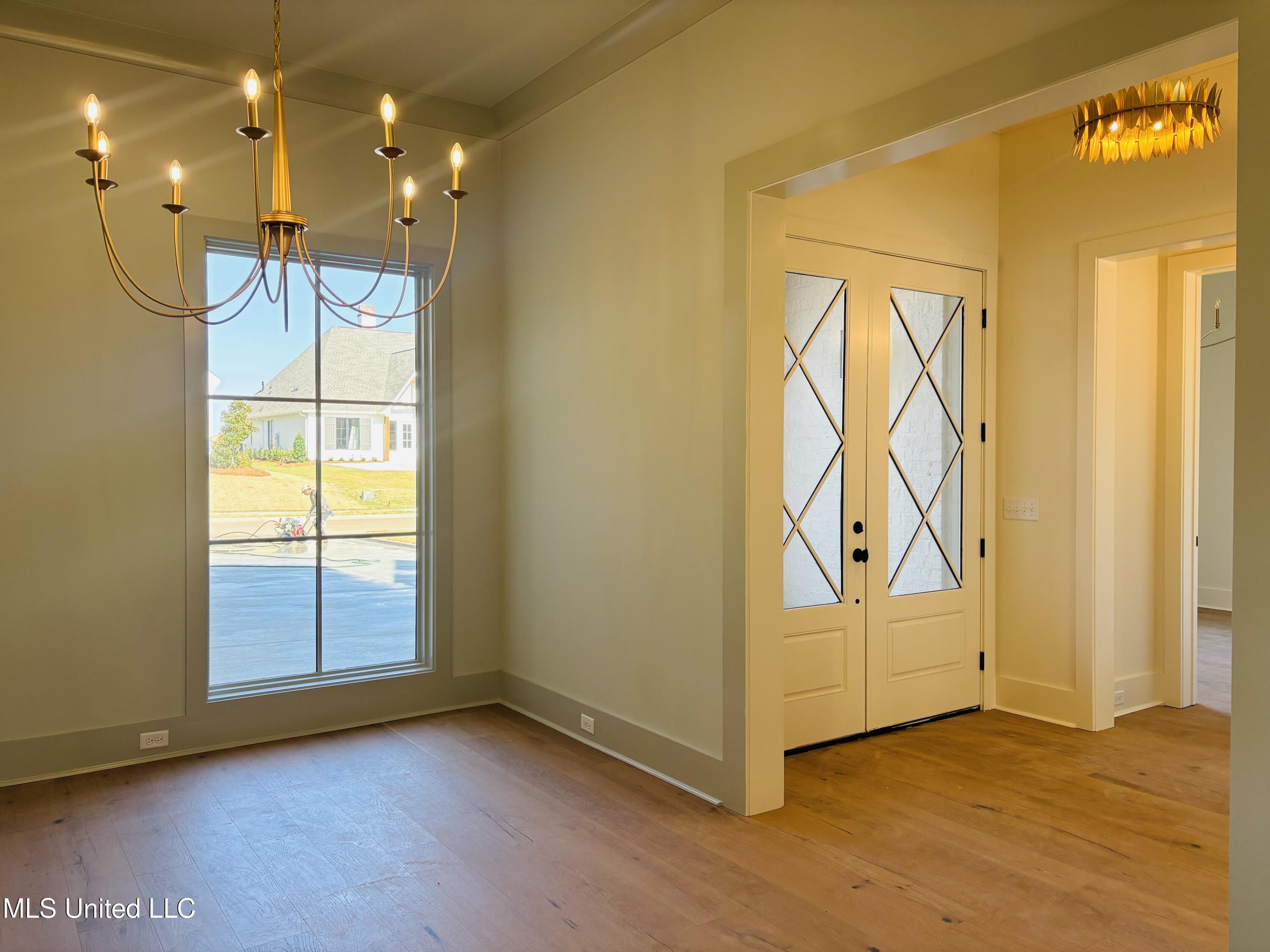 409 Whittington Circle Property Photo 6