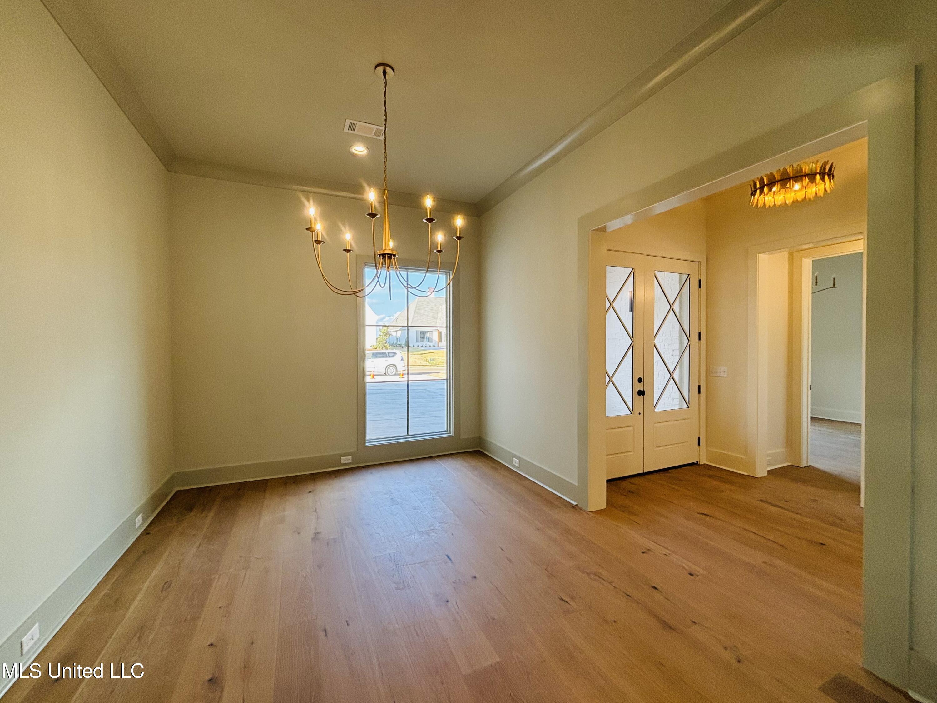409 Whittington Circle Property Photo 7