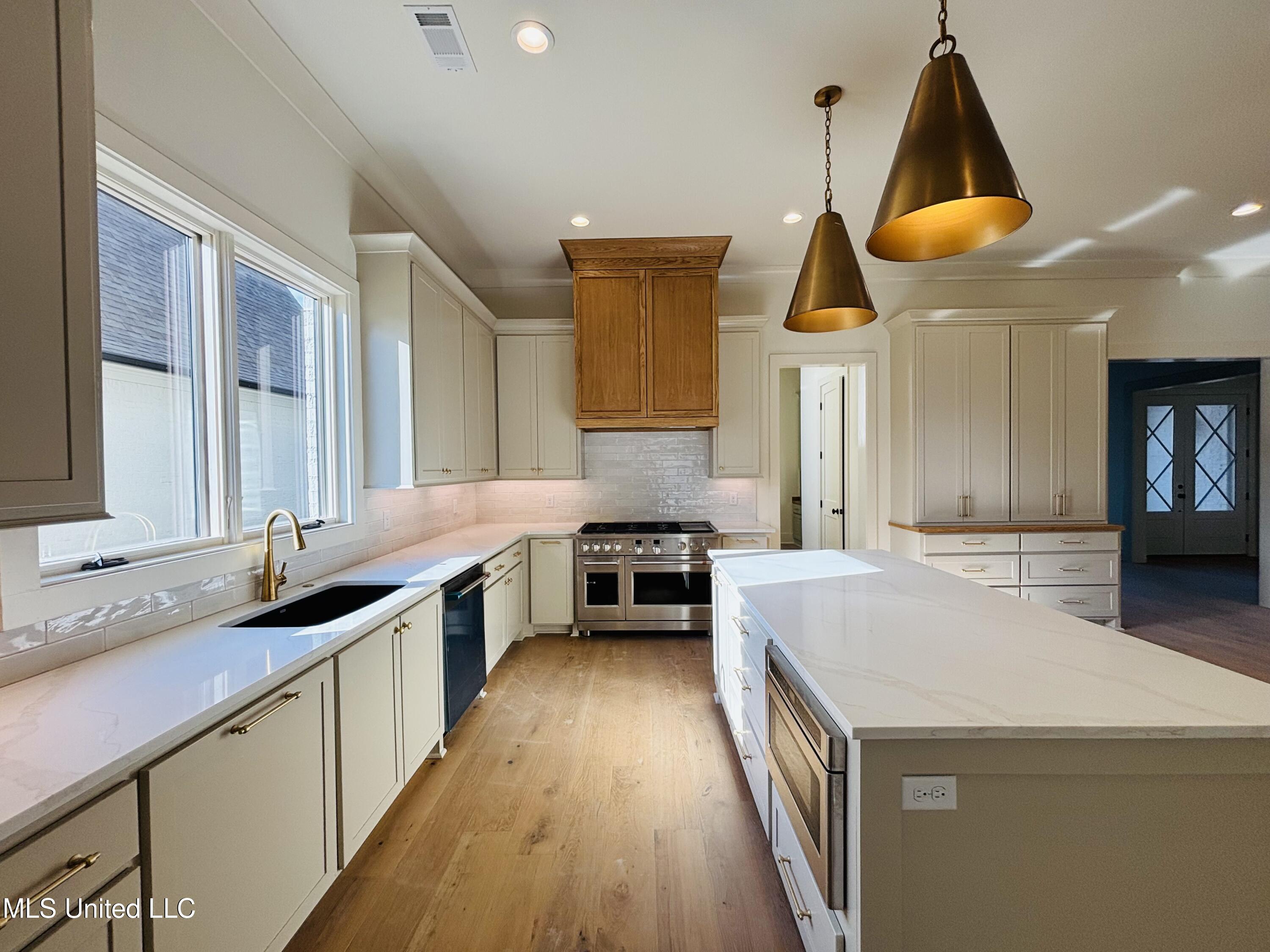 409 Whittington Circle Property Photo 10