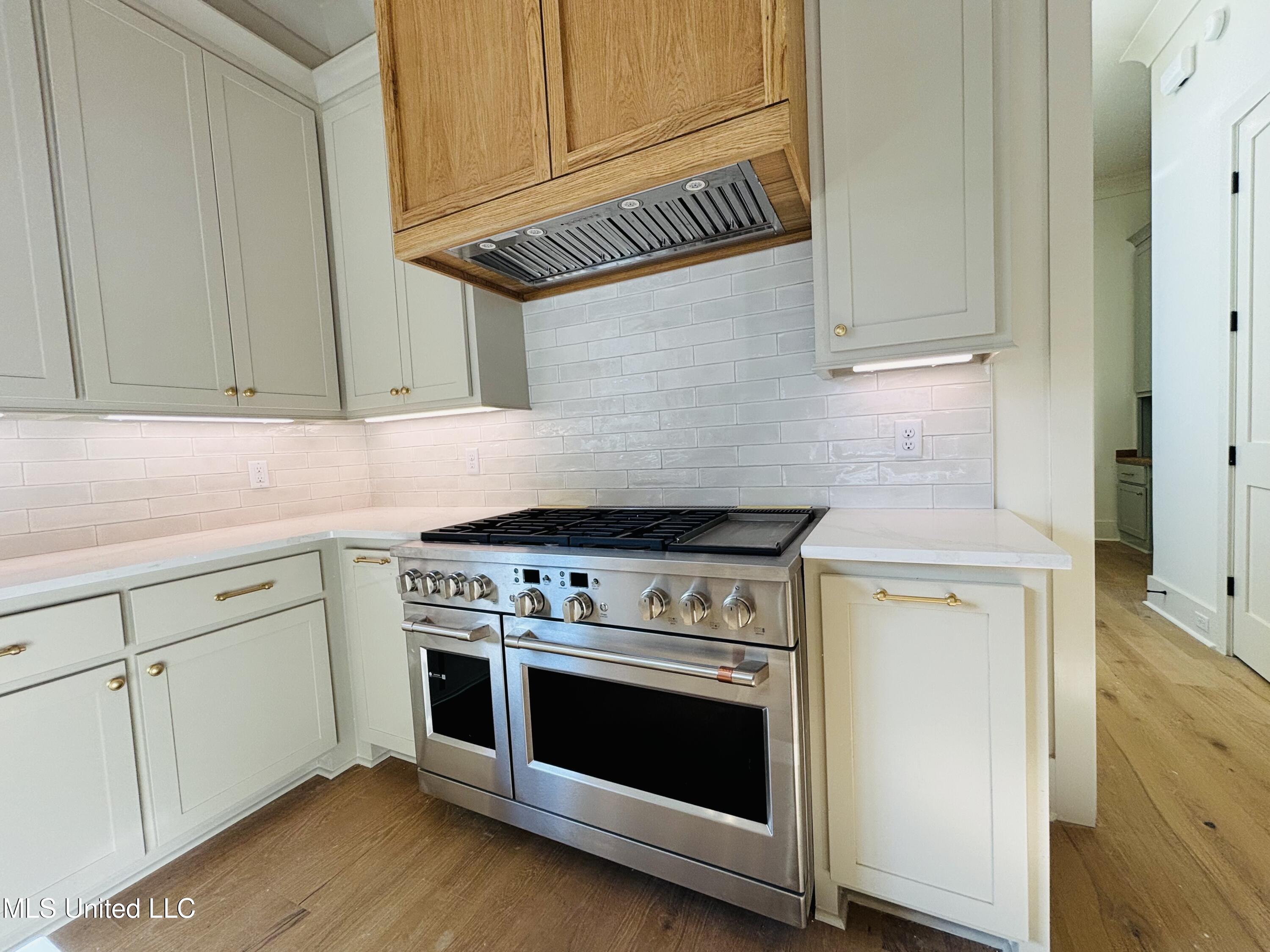 409 Whittington Circle Property Photo 13