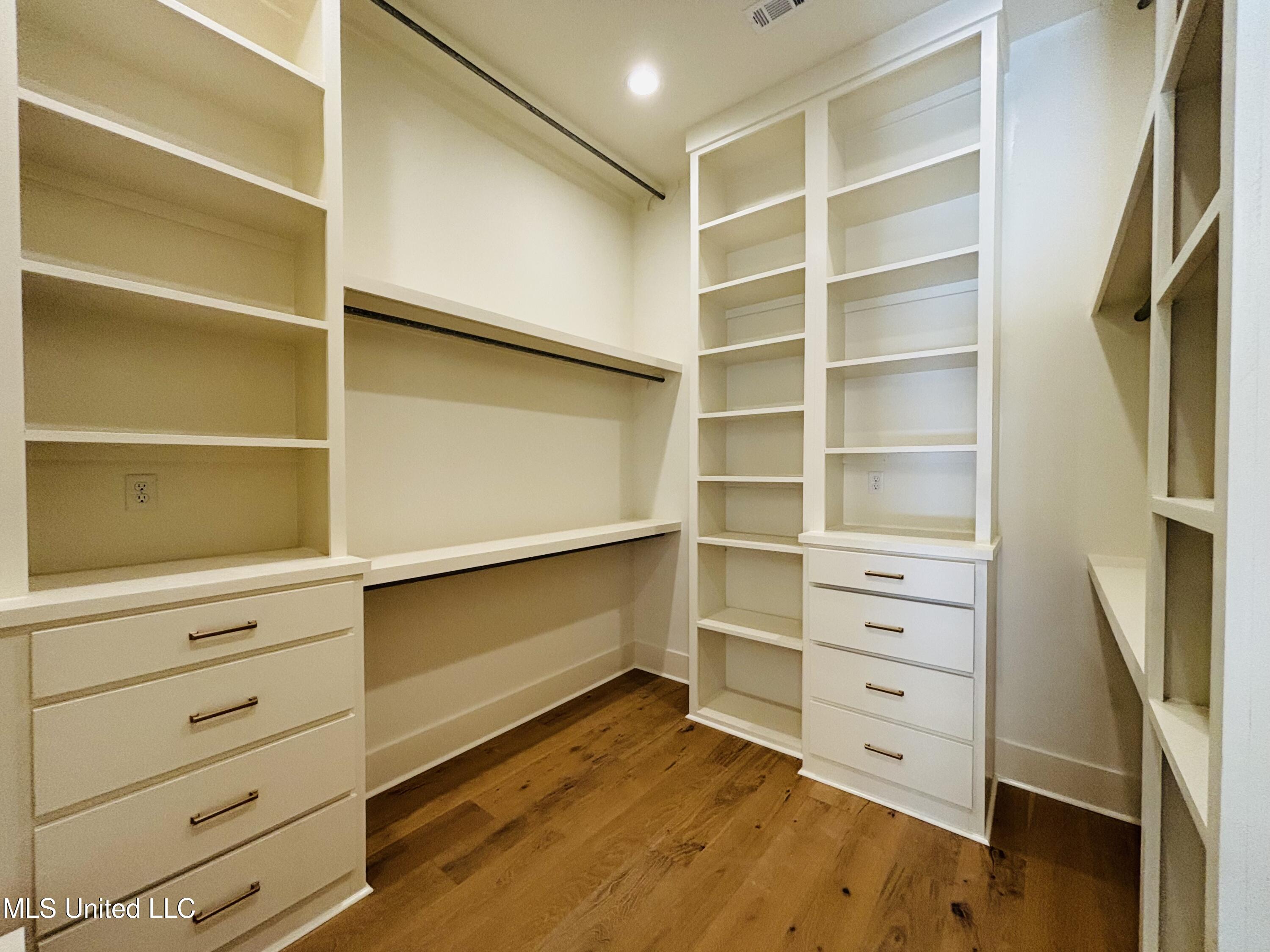 409 Whittington Circle Property Photo 36
