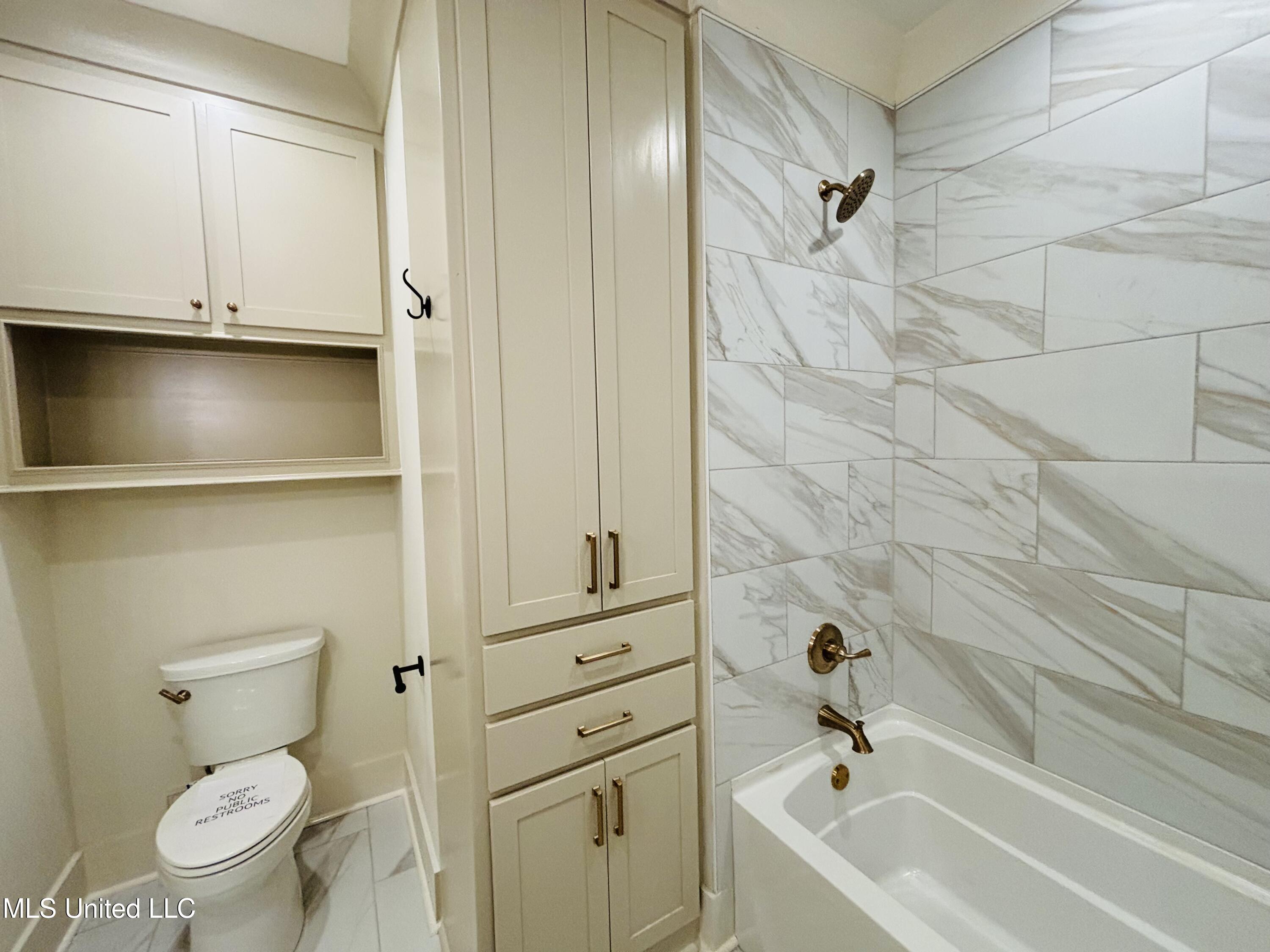 409 Whittington Circle Property Photo 49